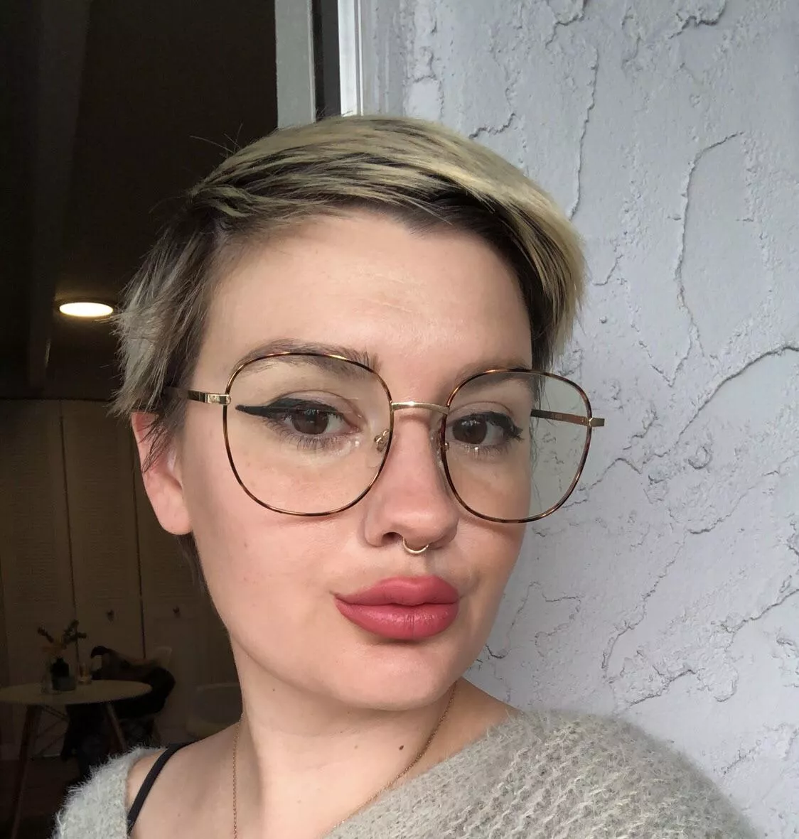 Thank you all for making me feel sexy with my short hair! I can’t grow my hair long after going through chemo, and it’s nice to have a space where my sexiness is reinforced!