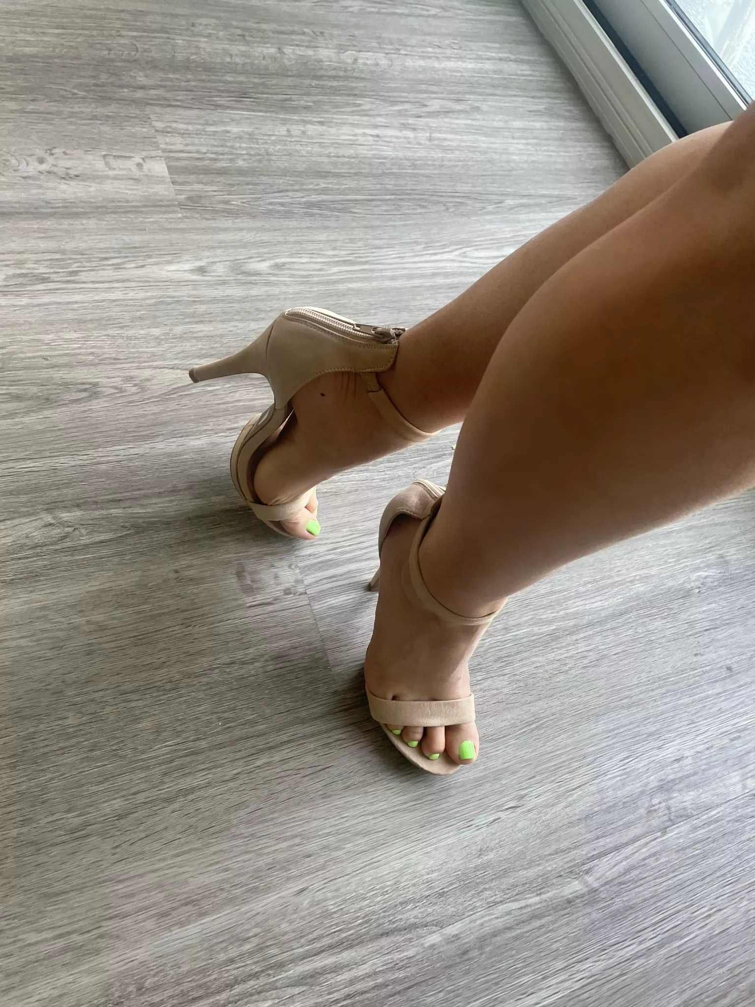 thank you everyone for the kind comments, more heel try on to come