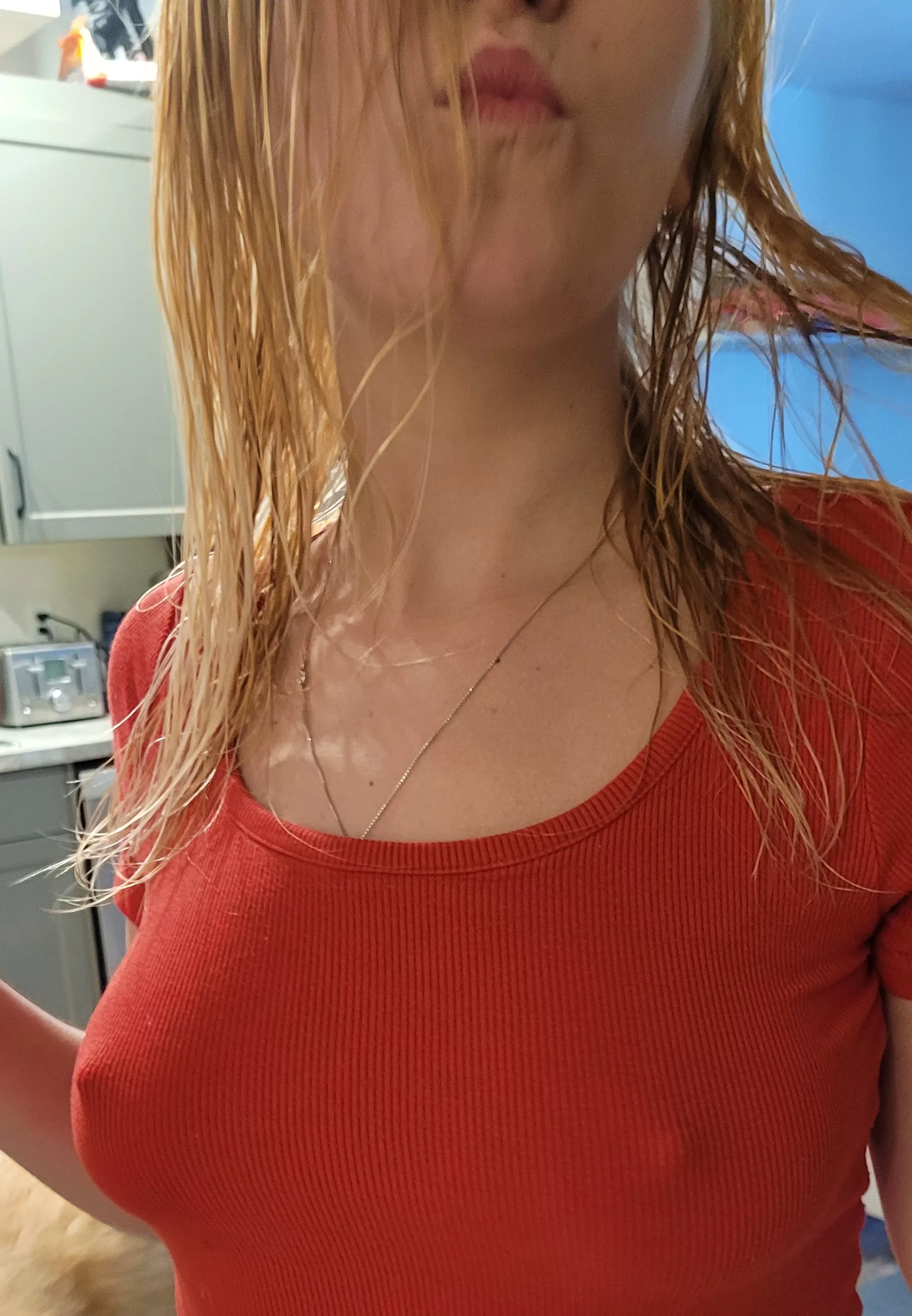 That braless post-shower look ;)