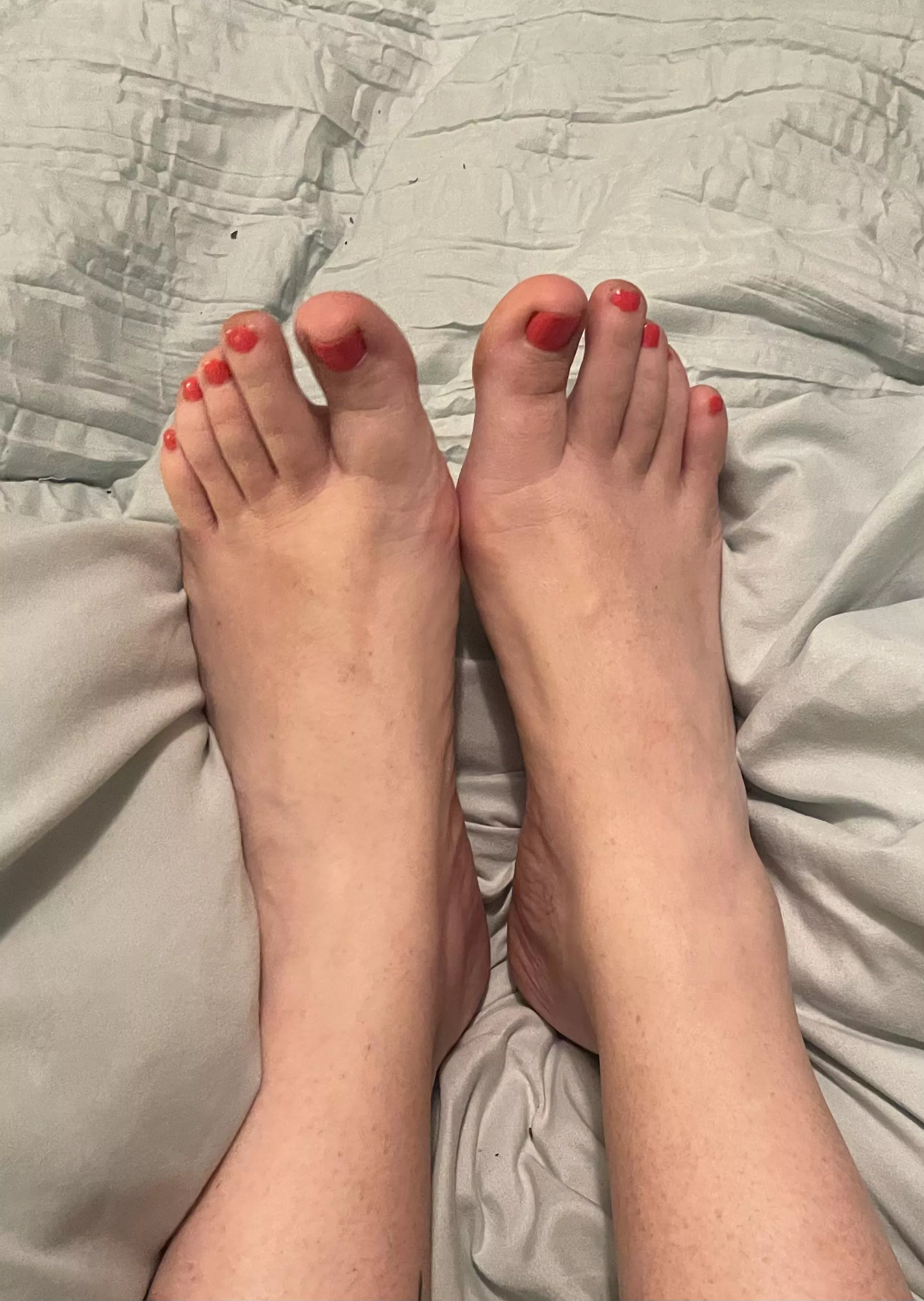 these feet need you