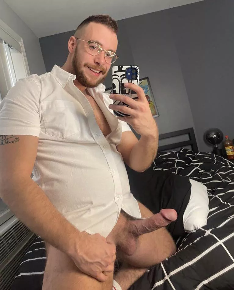 Thick dad with a fat dick 😈