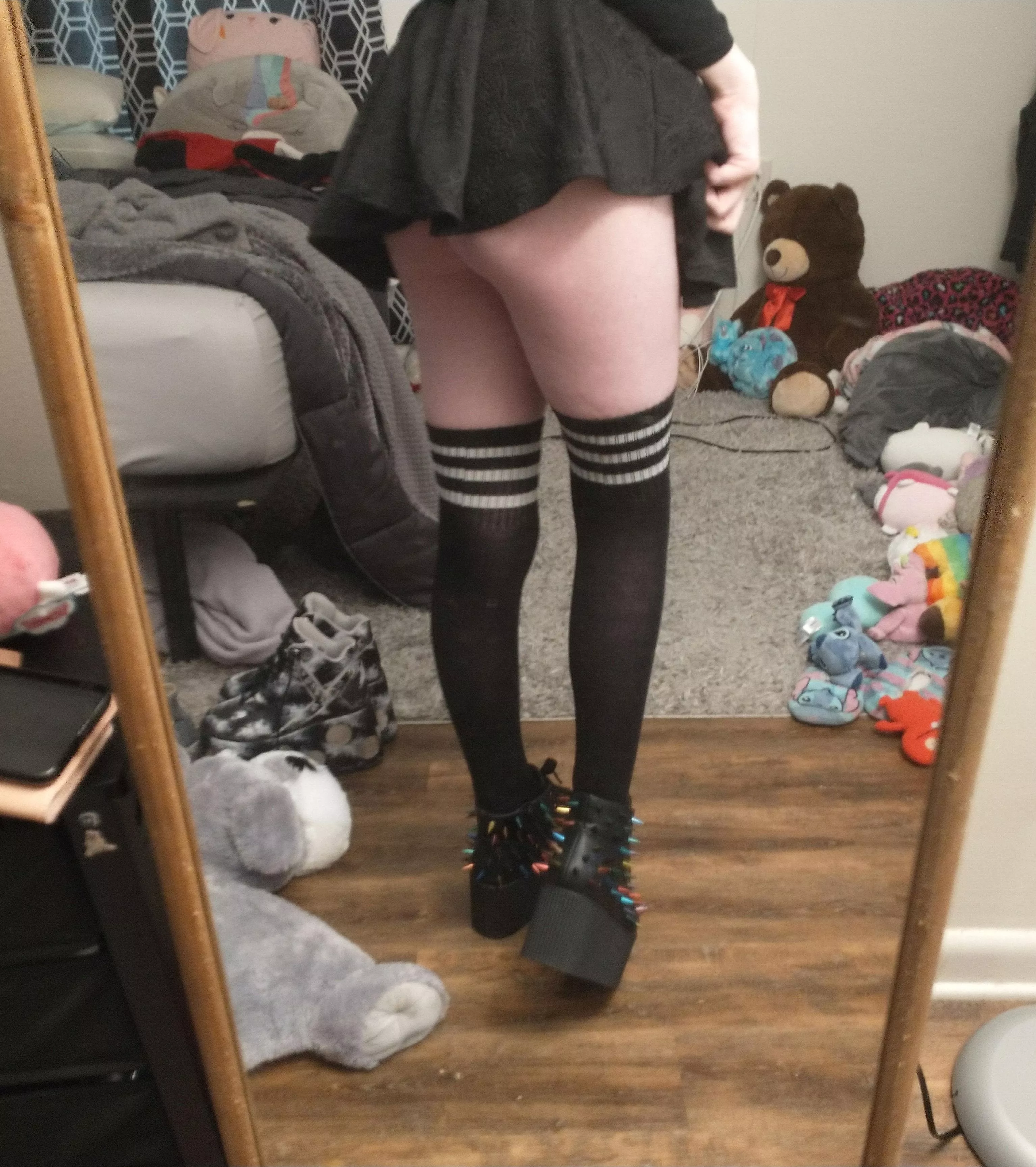 Thigh highs make everything better 😘😋