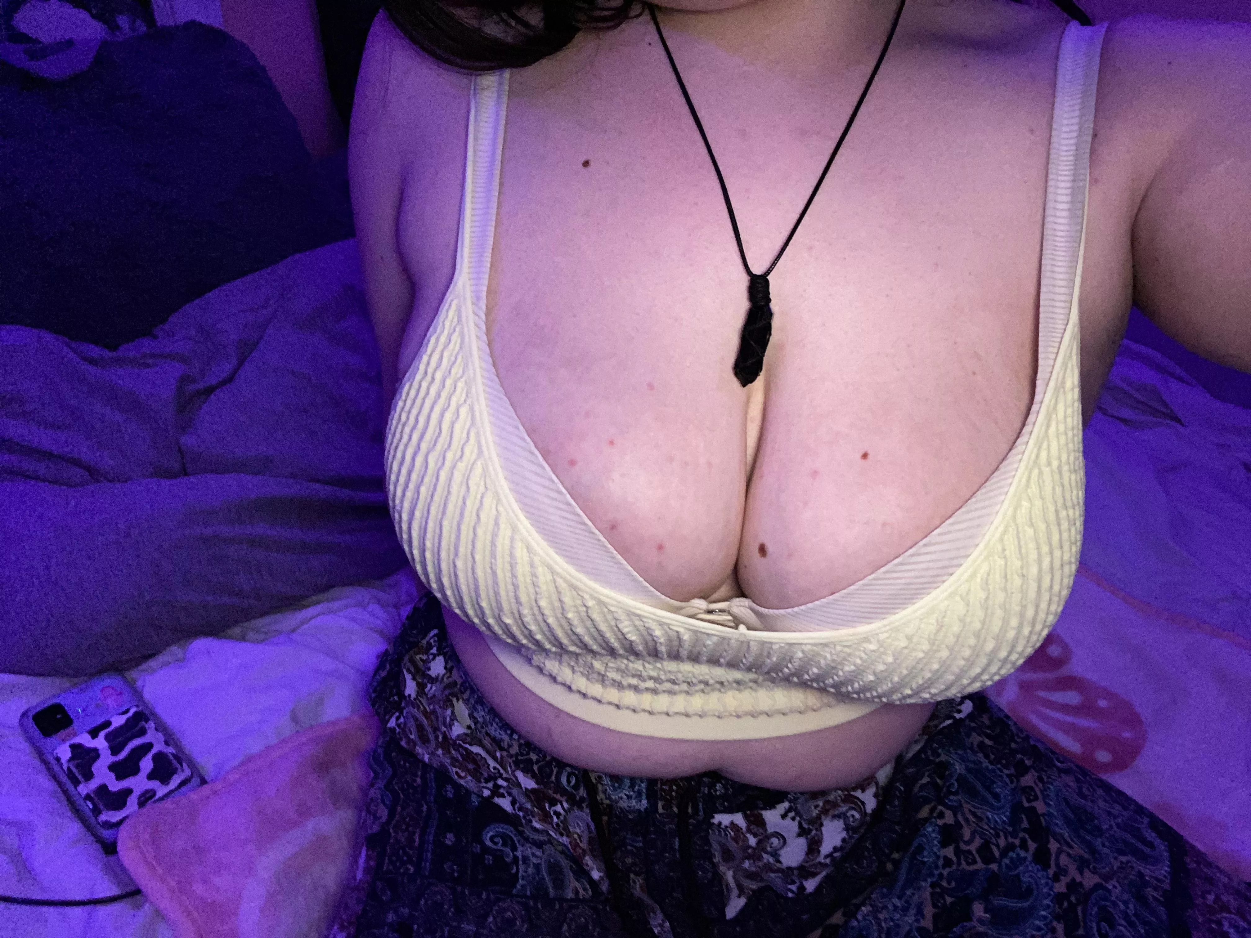 this bra doesn’t fit me. help me take it off?