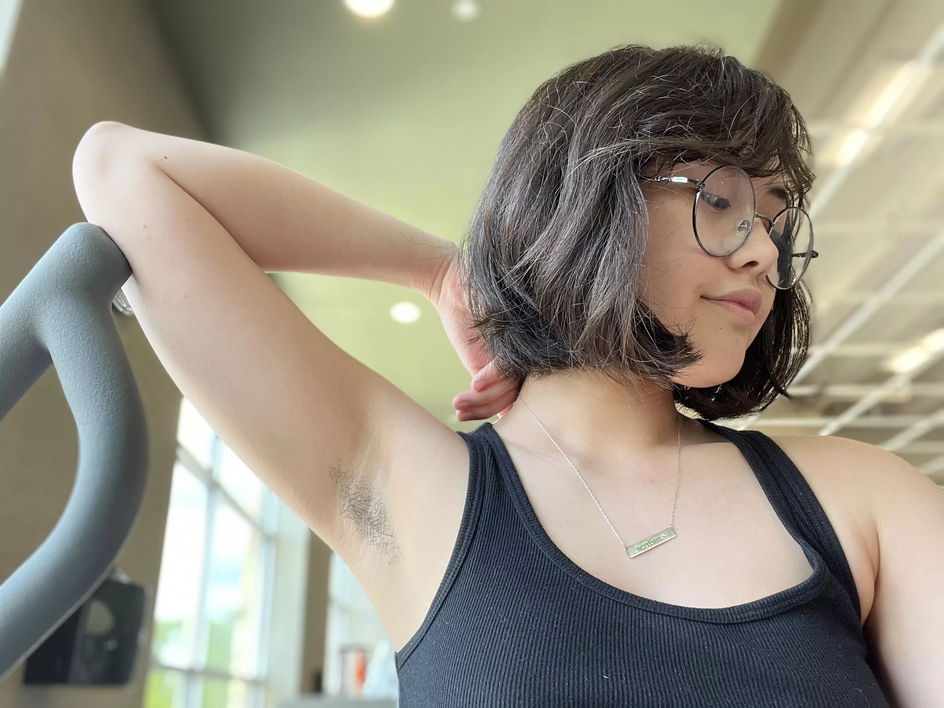 this is my current fav pic of me 🥰 please know my armpits were SOO stinky from my workout hehe