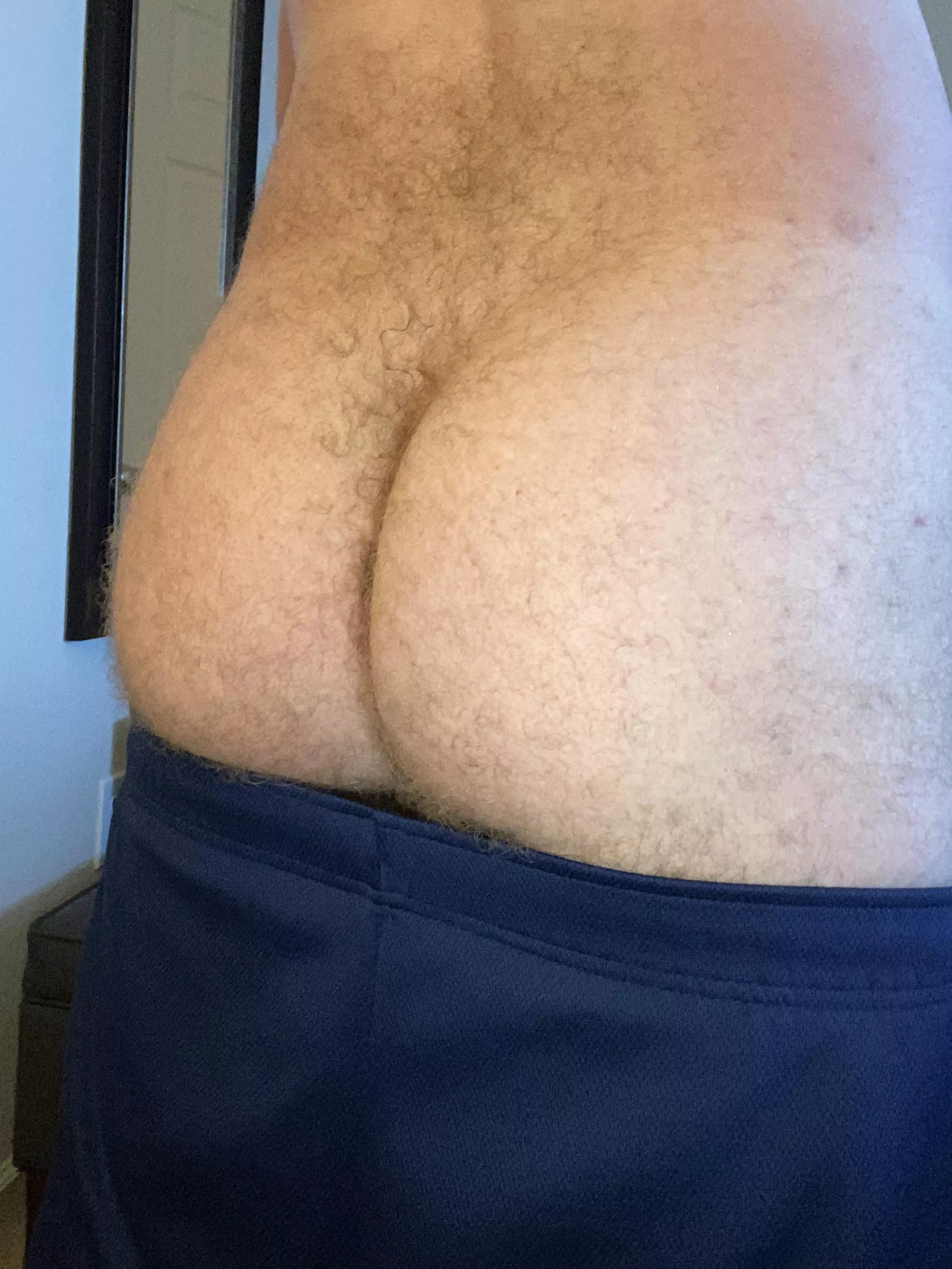 Thought my butt looked good after the gym this morning 😏