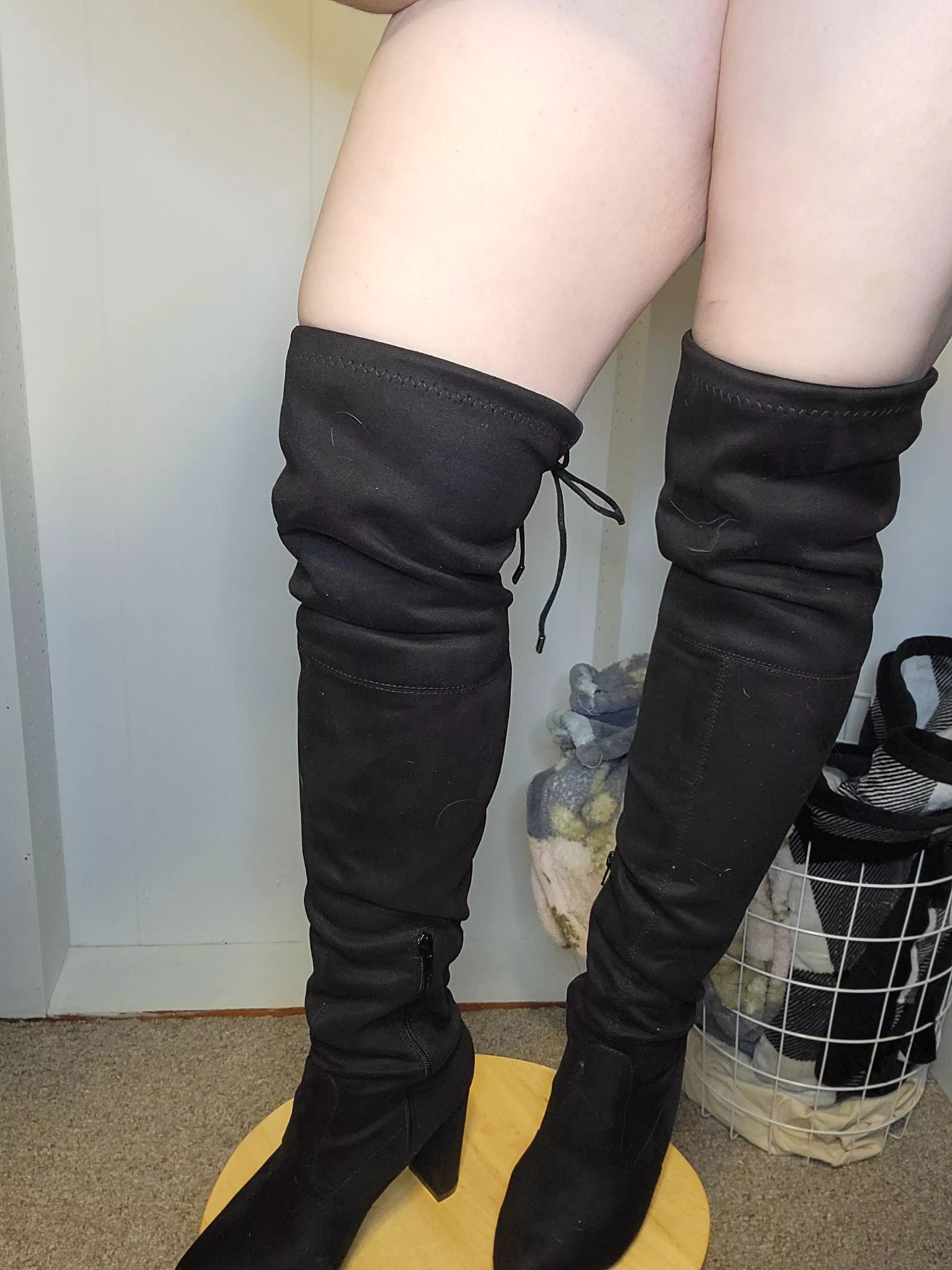 Thunder thighs tied up tight in soft black tall boots (f)