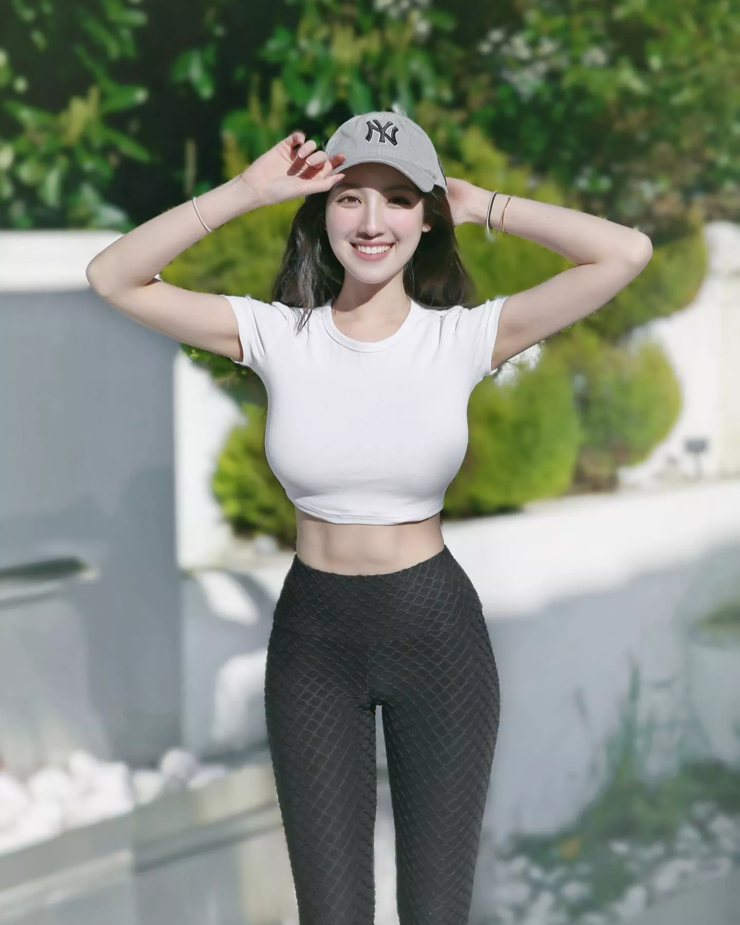 Tight top and midriff