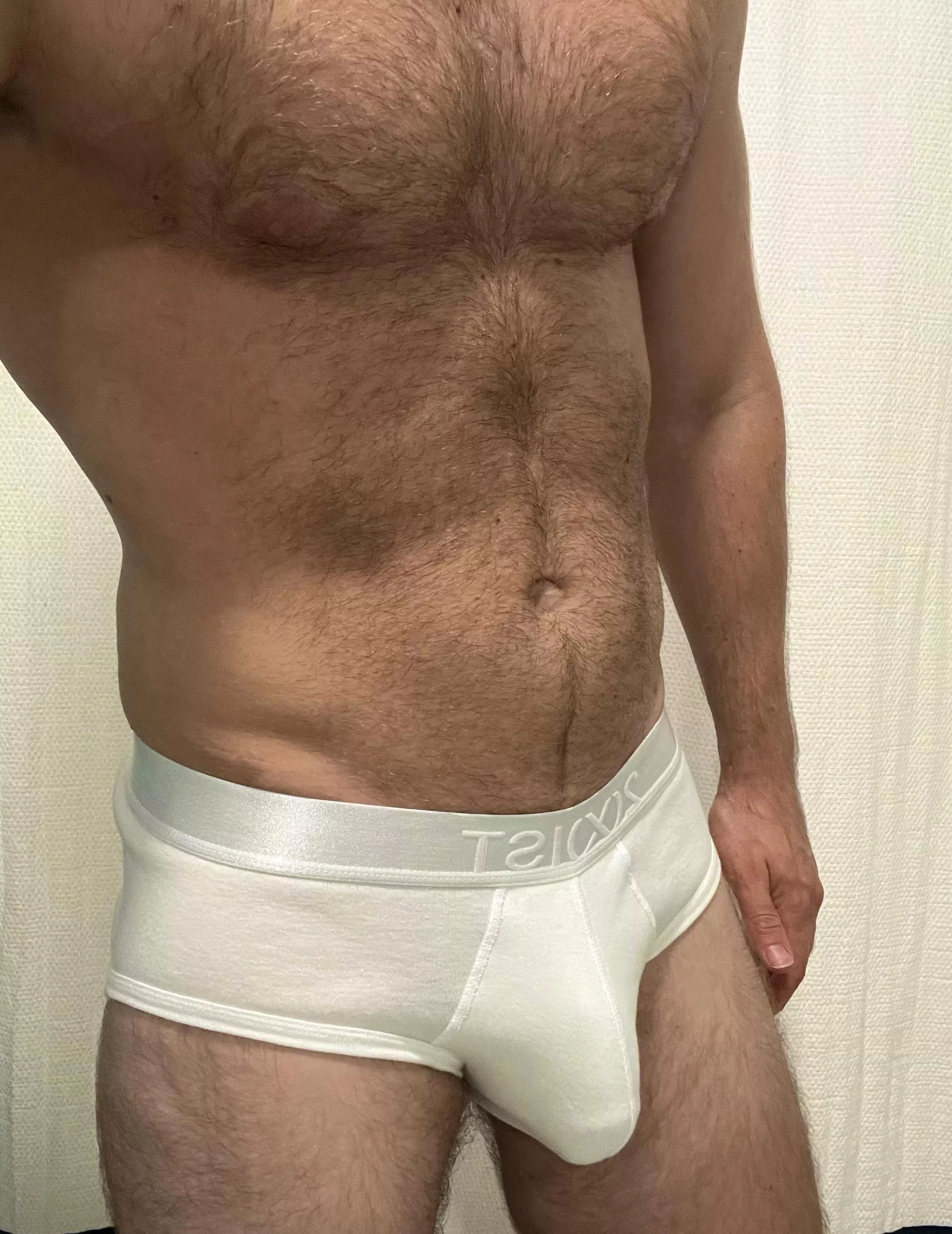 Tighty whities bulge ðŸ’ªðŸ¼