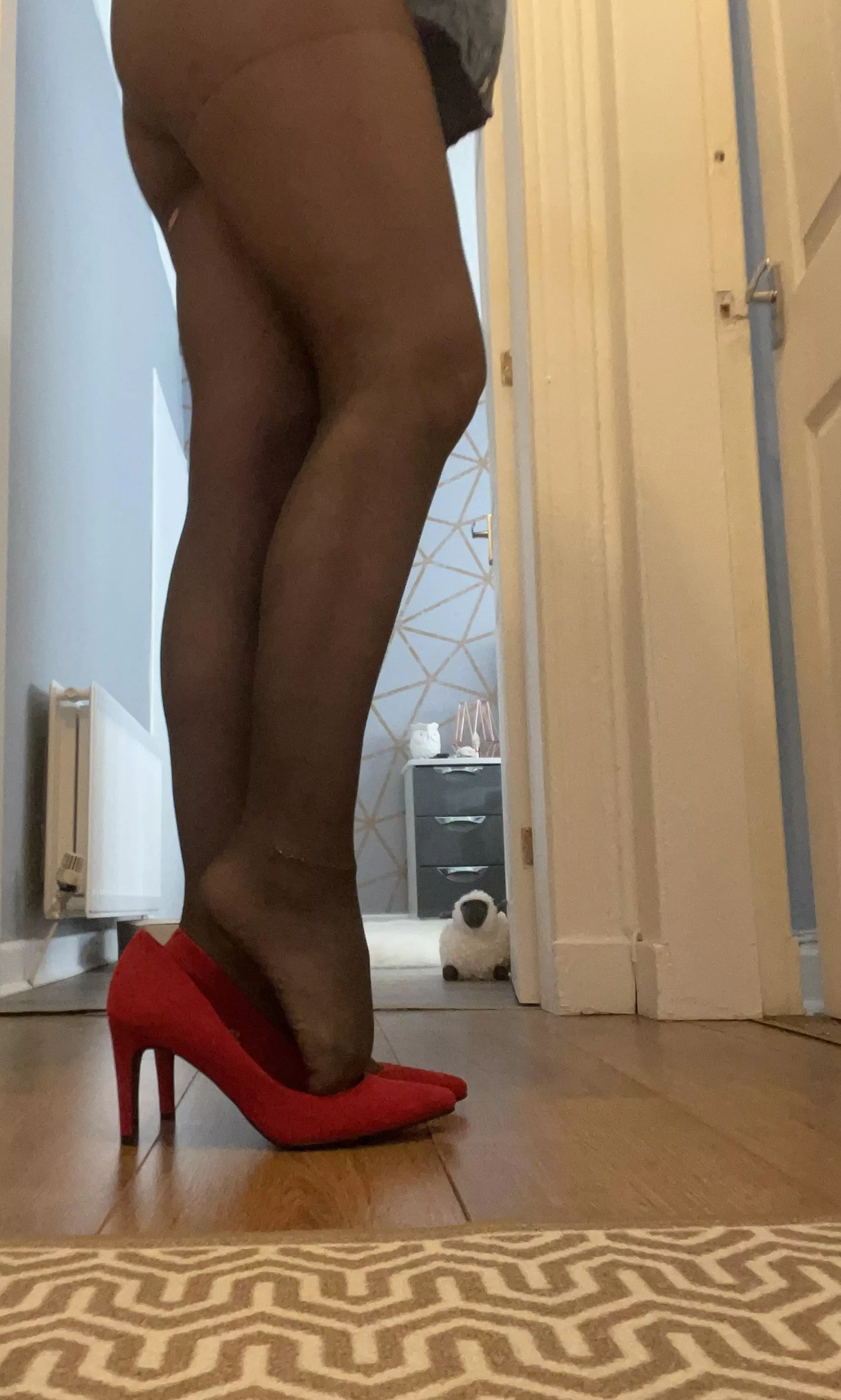 Time for your pantyhose worship