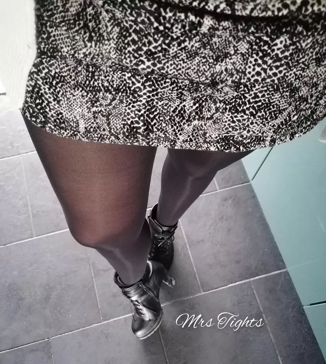 Today's tights, back to opaques, I need some sunshine soon.