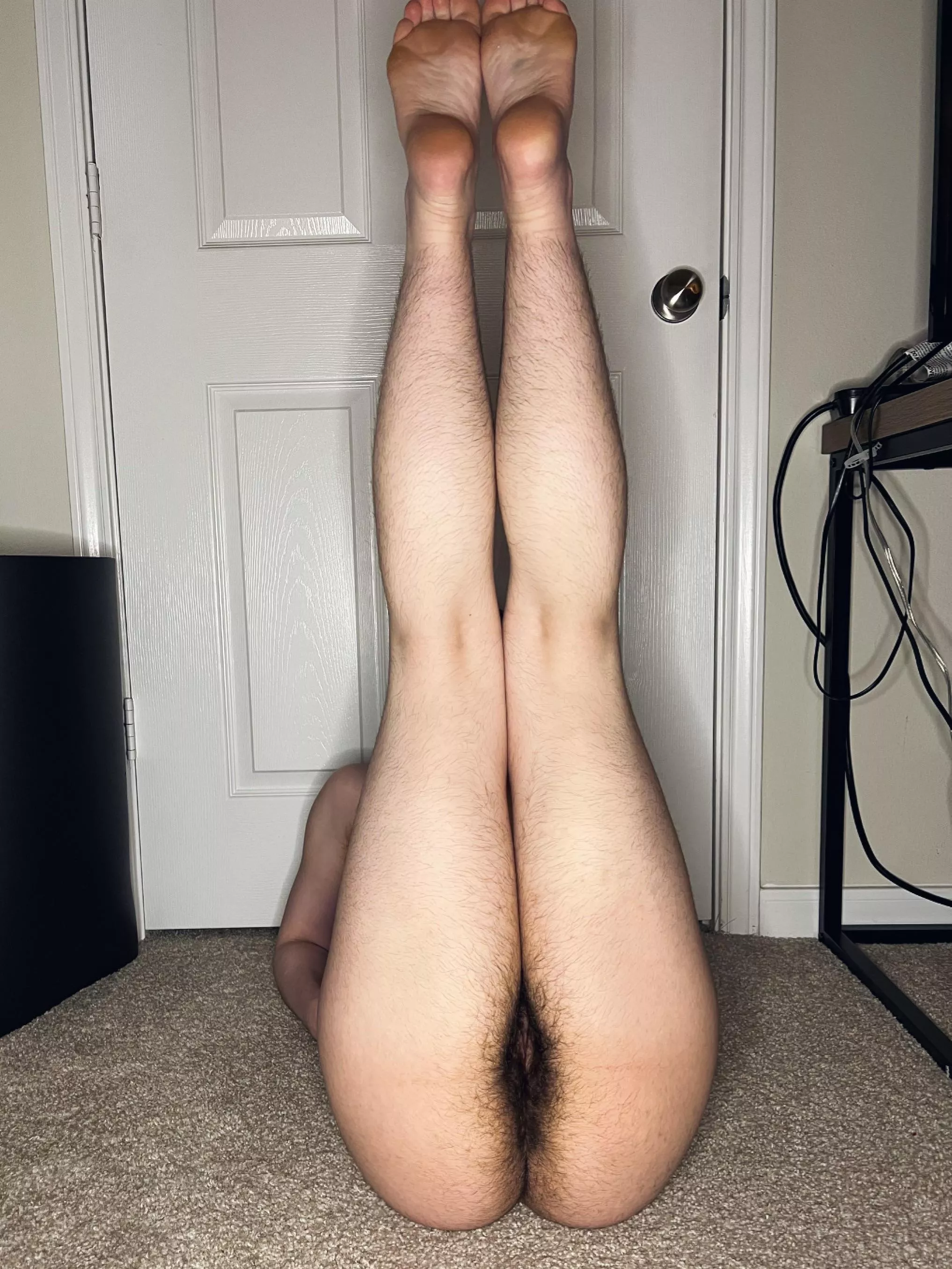 Toned and hairy.. are hairy legs hot to you? ðŸ¥º