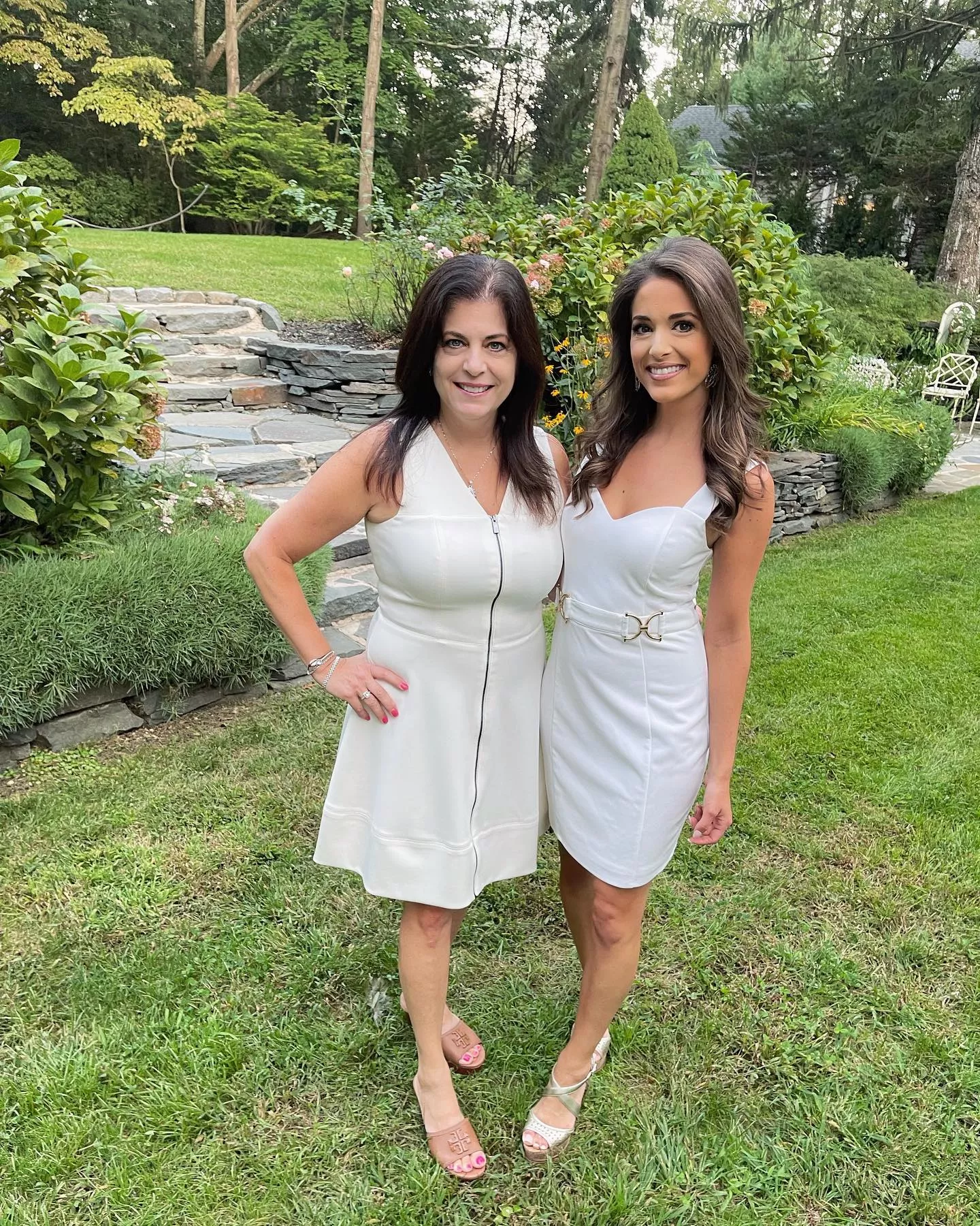 TV Reporter & Her Mom