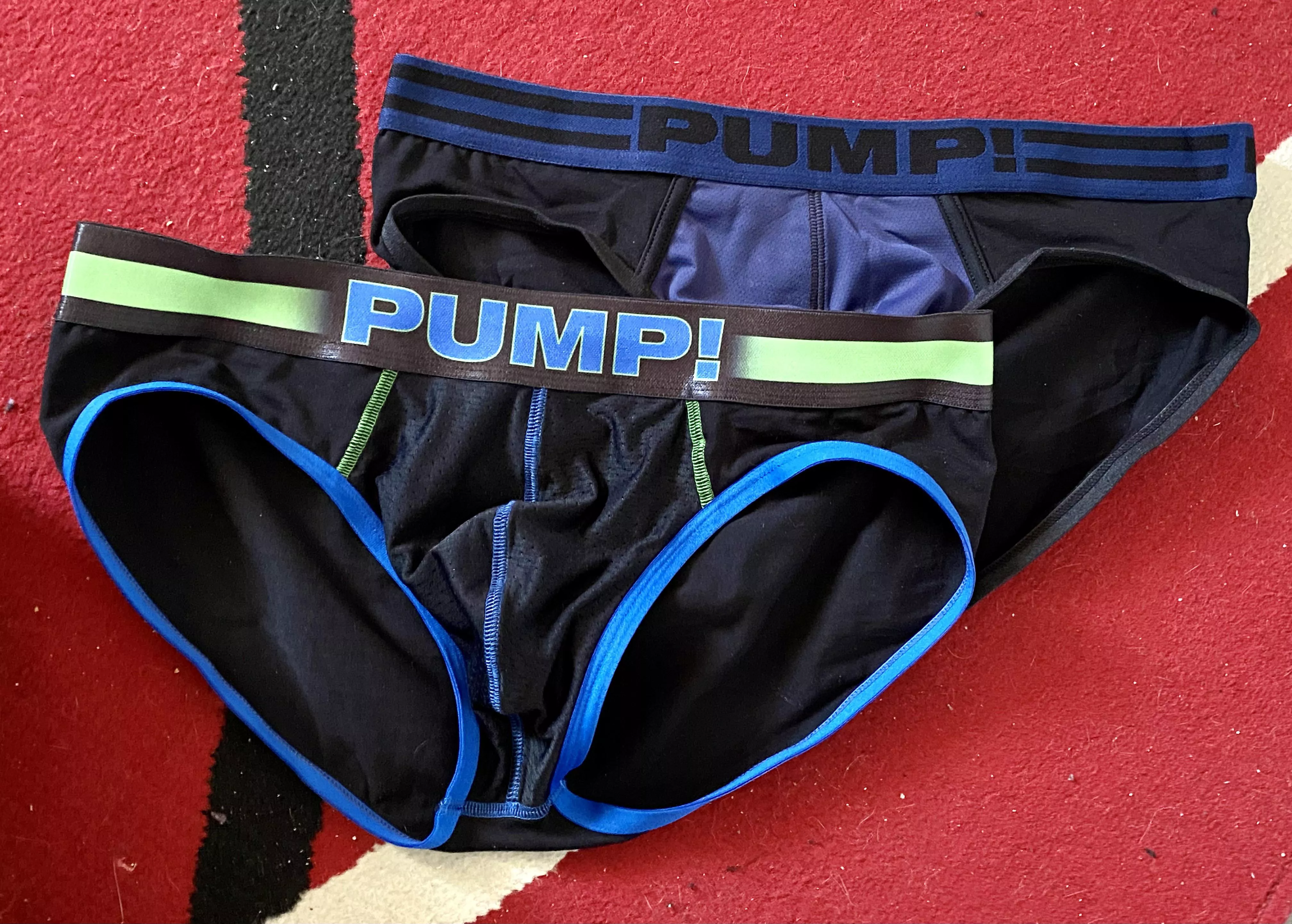 Two new exciting pairs of Pump (exclusive to DailyJocks). Love the design !