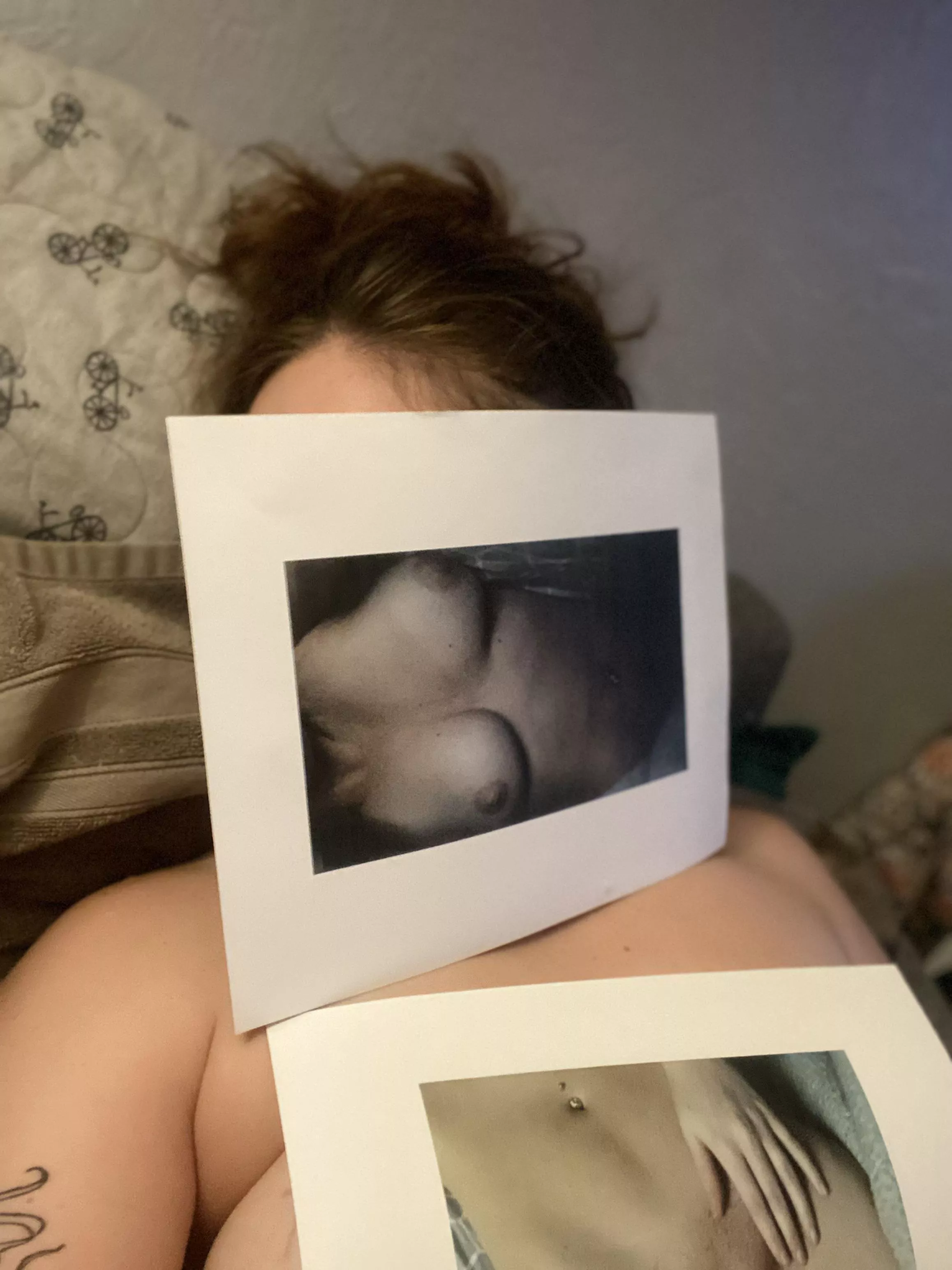 /u/bighubber covered my face with pictures of her body and he came all over her pictures. Lucky me they let me lick it off