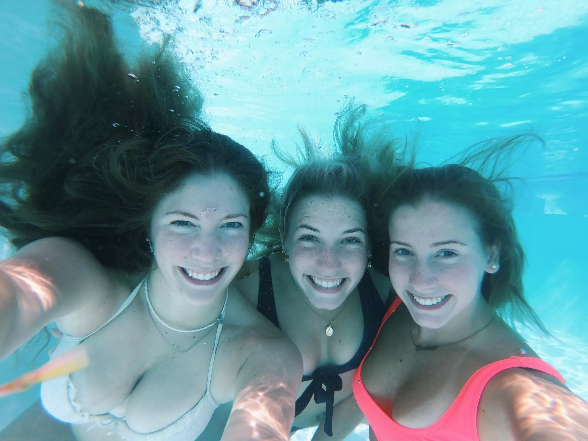 underwater sisters