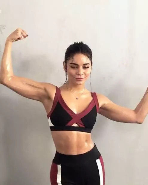 Vanessa Hudgens all sweaty 🤤