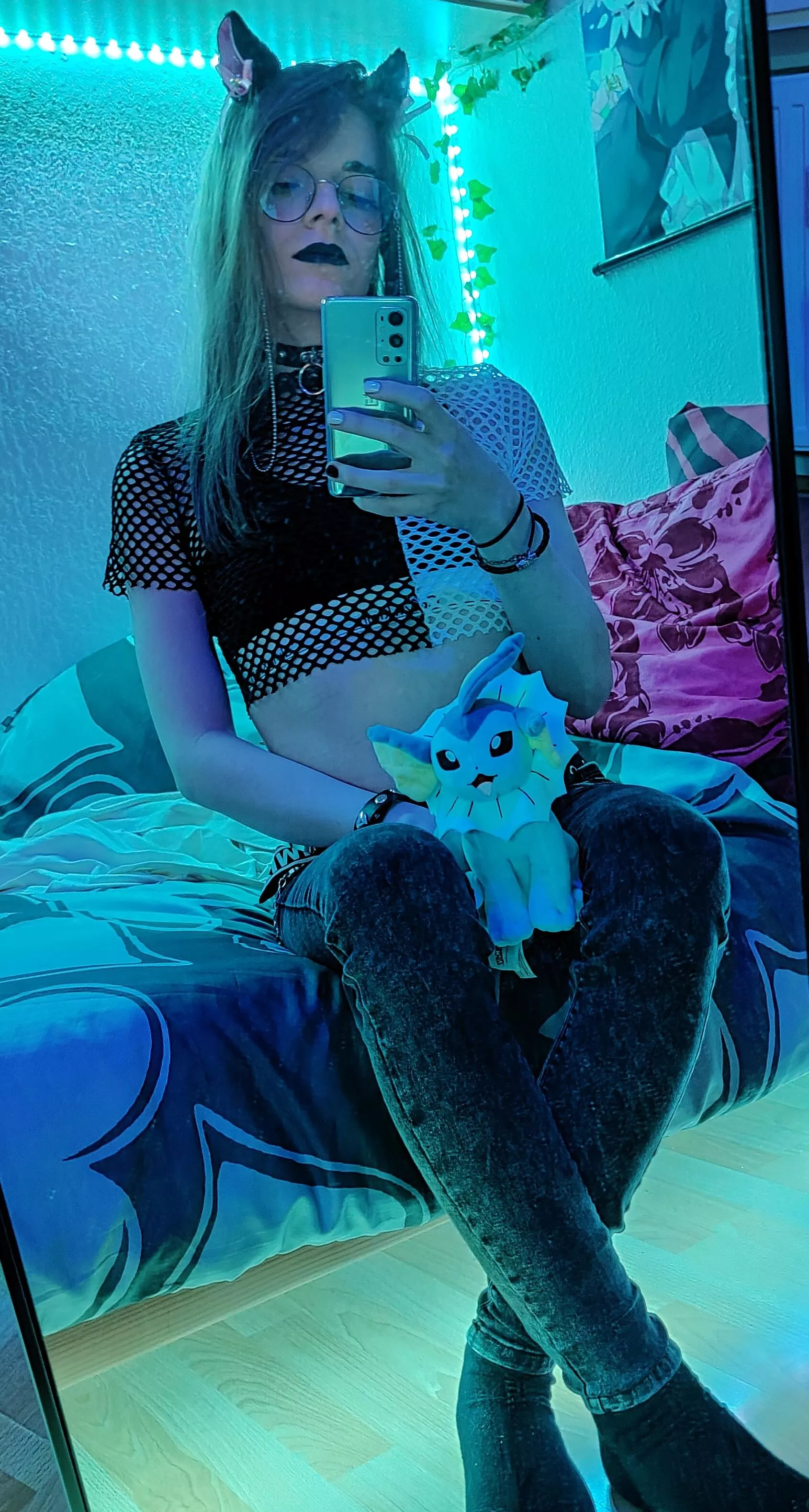 Vaporeon and i have some things in common ðŸ˜¸ and yes i did clean my mirror after taking this ðŸ˜…