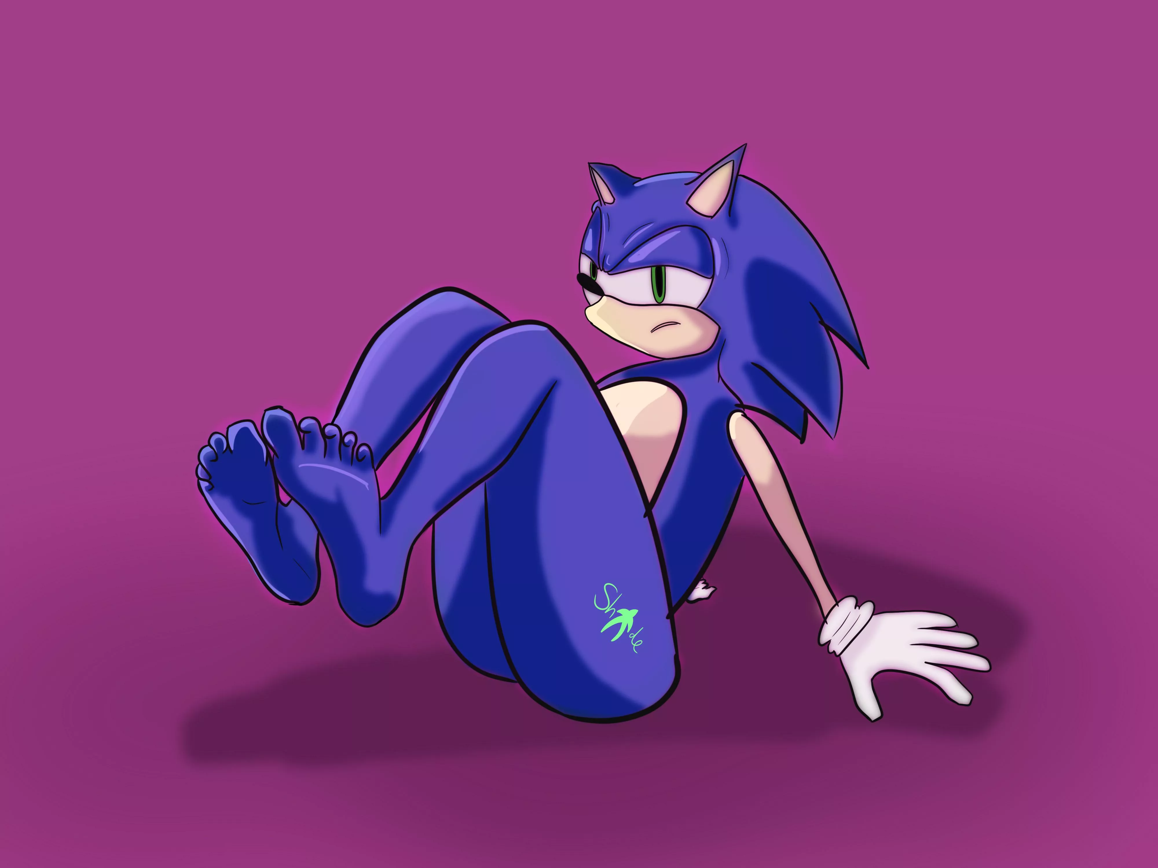 Very quick sketch of Sonic for practice [Artist: StarShade]