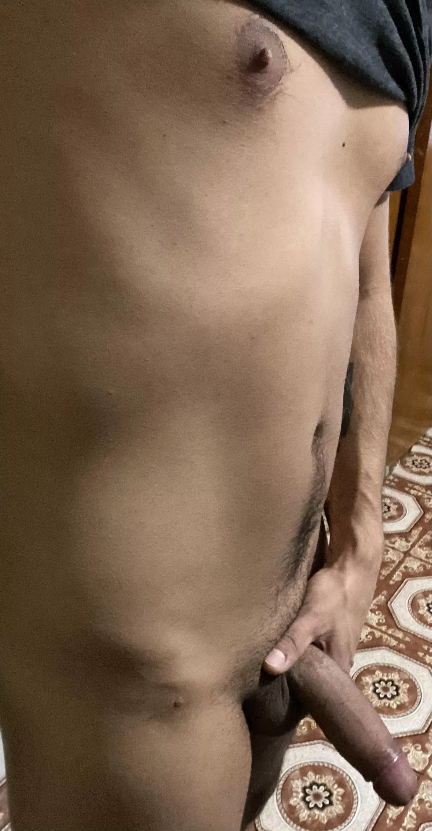 Waiting for someone to cum over and drain this cock ;)