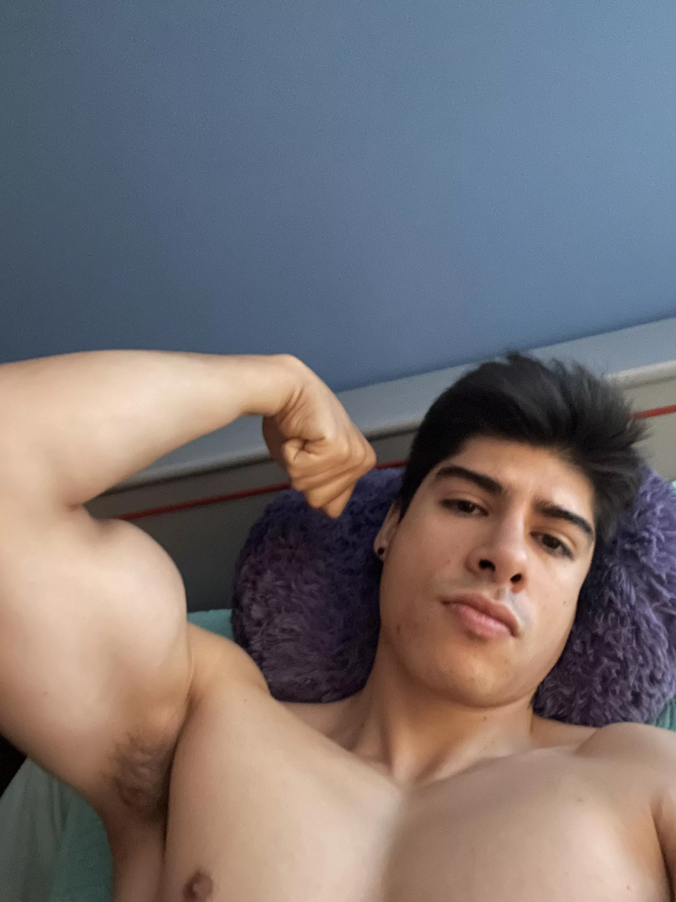 Wanna feel my muscles?