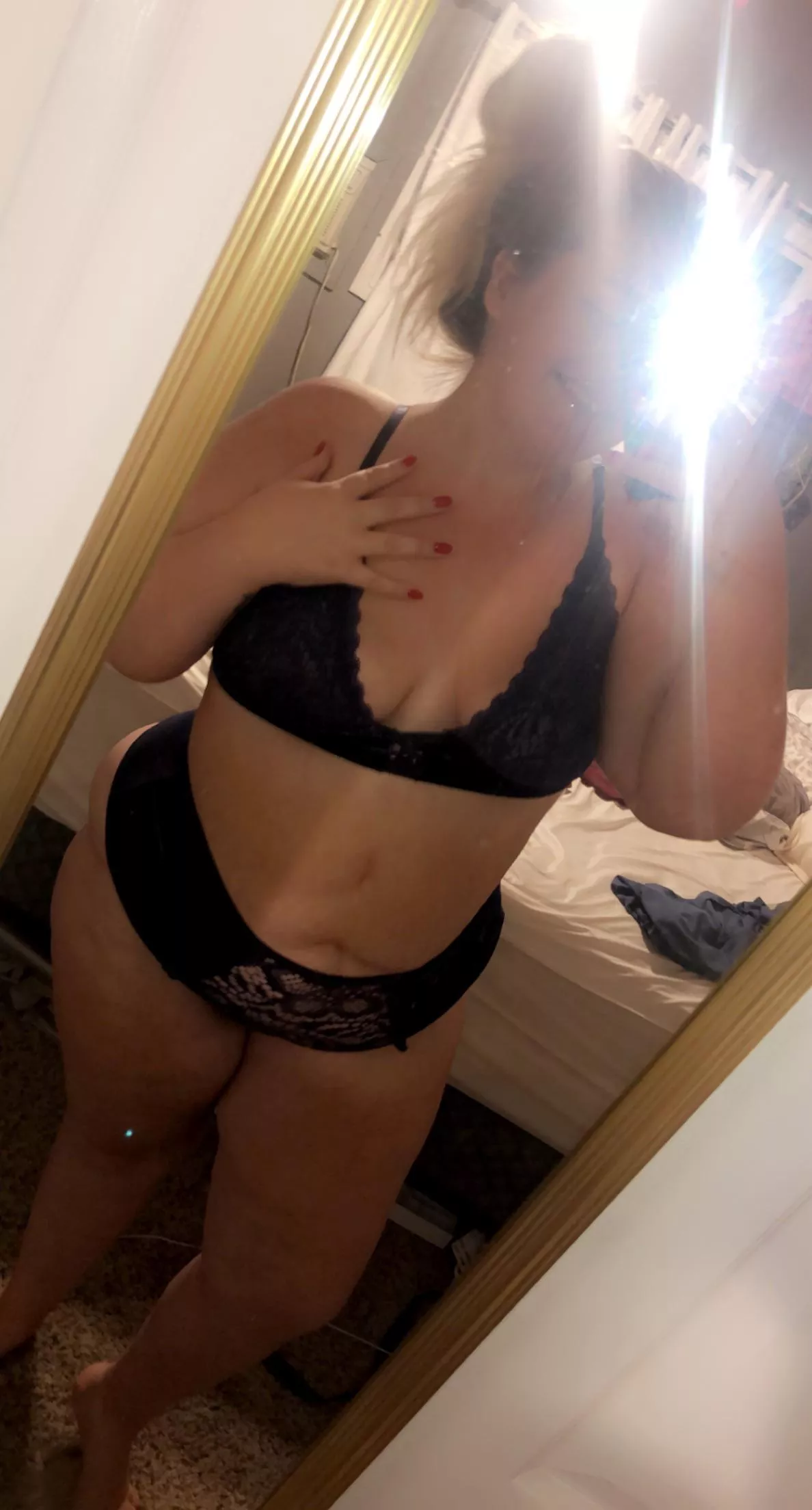 Wanna fuck a chubby MILFâ€¦ 26F