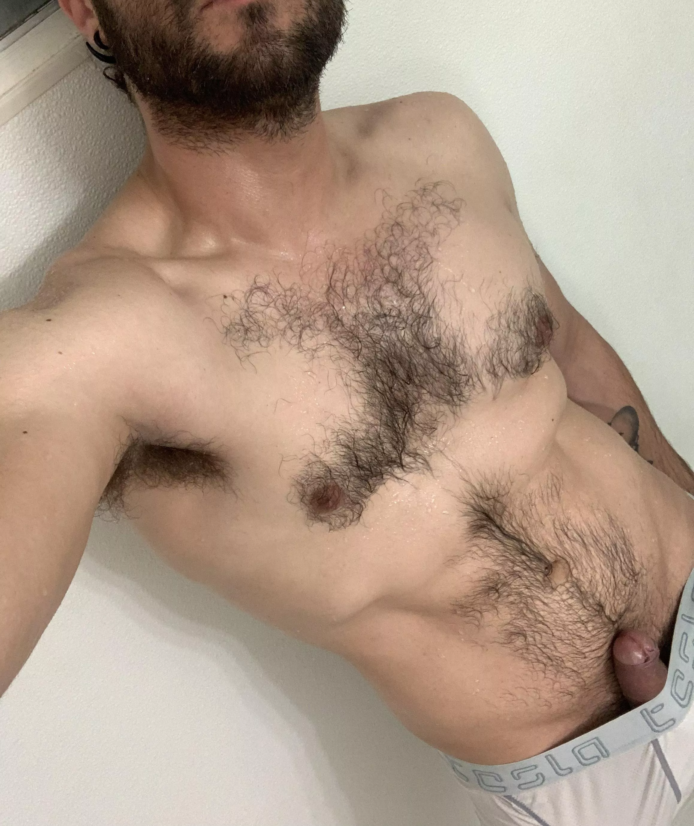 Wanna join this hung geeky latin Papi?