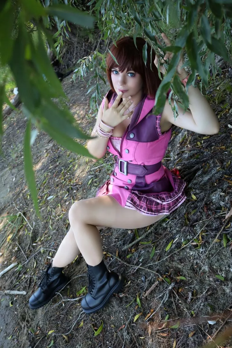 Wanna play hide and seek with Kairi? (By Lysande)