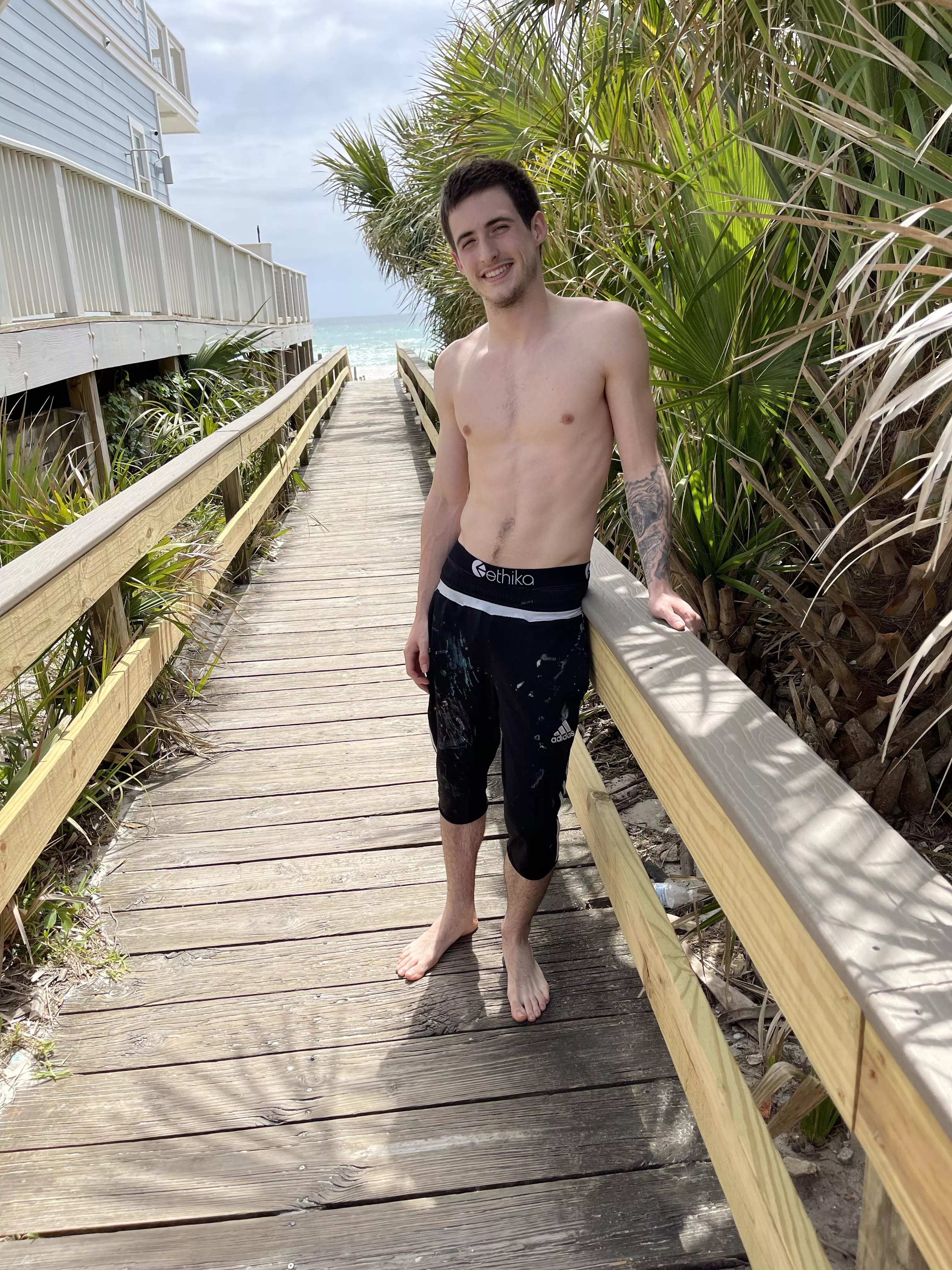 Wanna take a beach trip with me?😋🏖