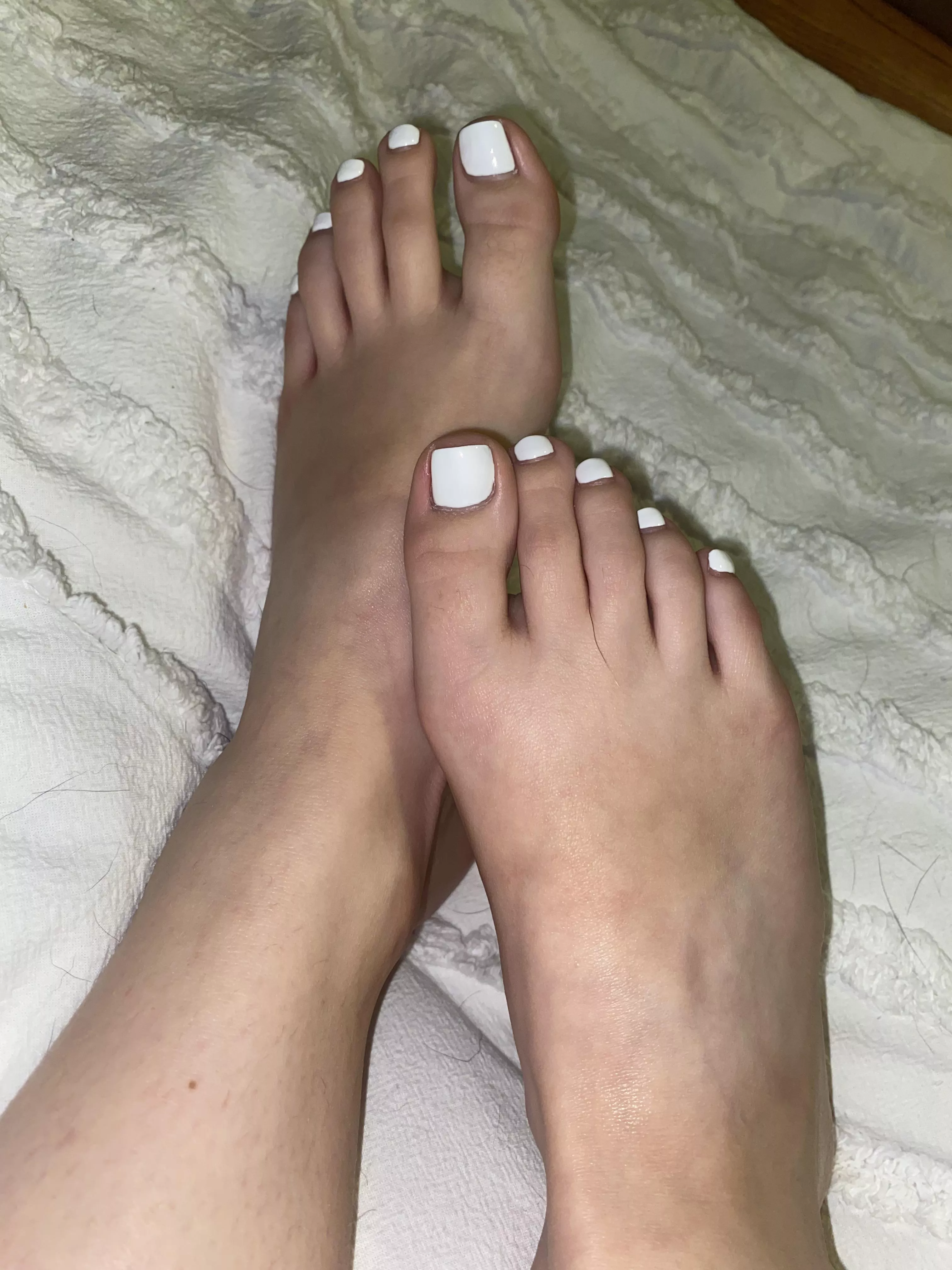 Want to watch me paint my toes?