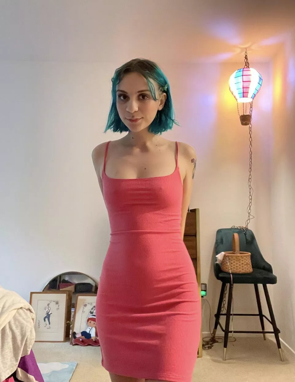 Wanted to show off my favorite tight dress 🍡