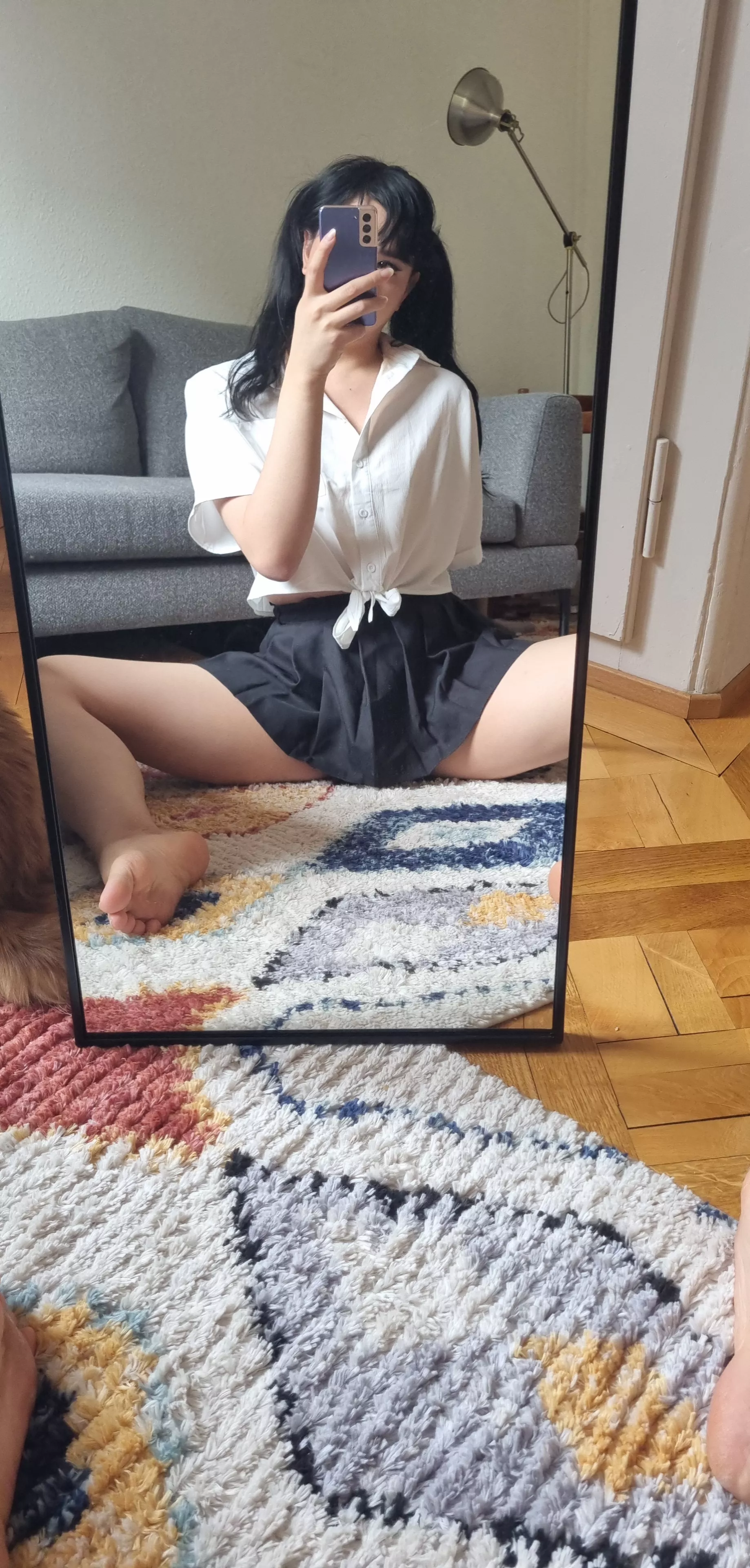 Warmer weather calls for shorter skirts 🧠🧠