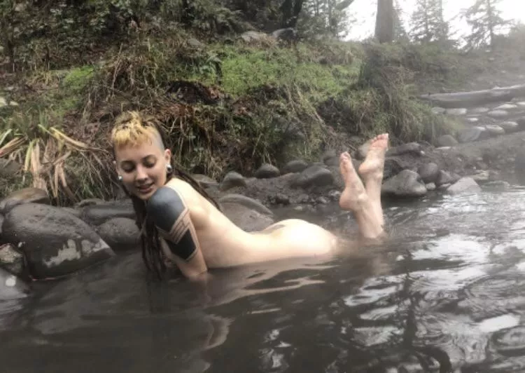 What actually makes hot springs hot? Dreads and vegan booty 🌲 ✌️ Power to the Peaceful ☮️