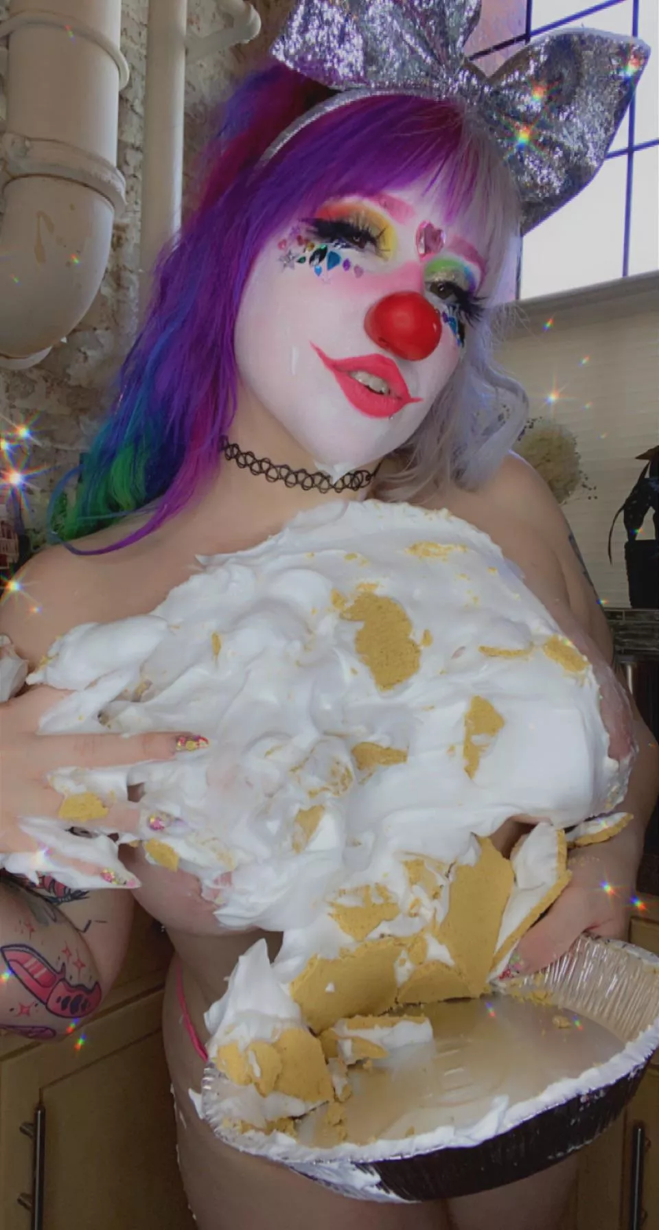 What clown doesn’t love a cream pie? 👀