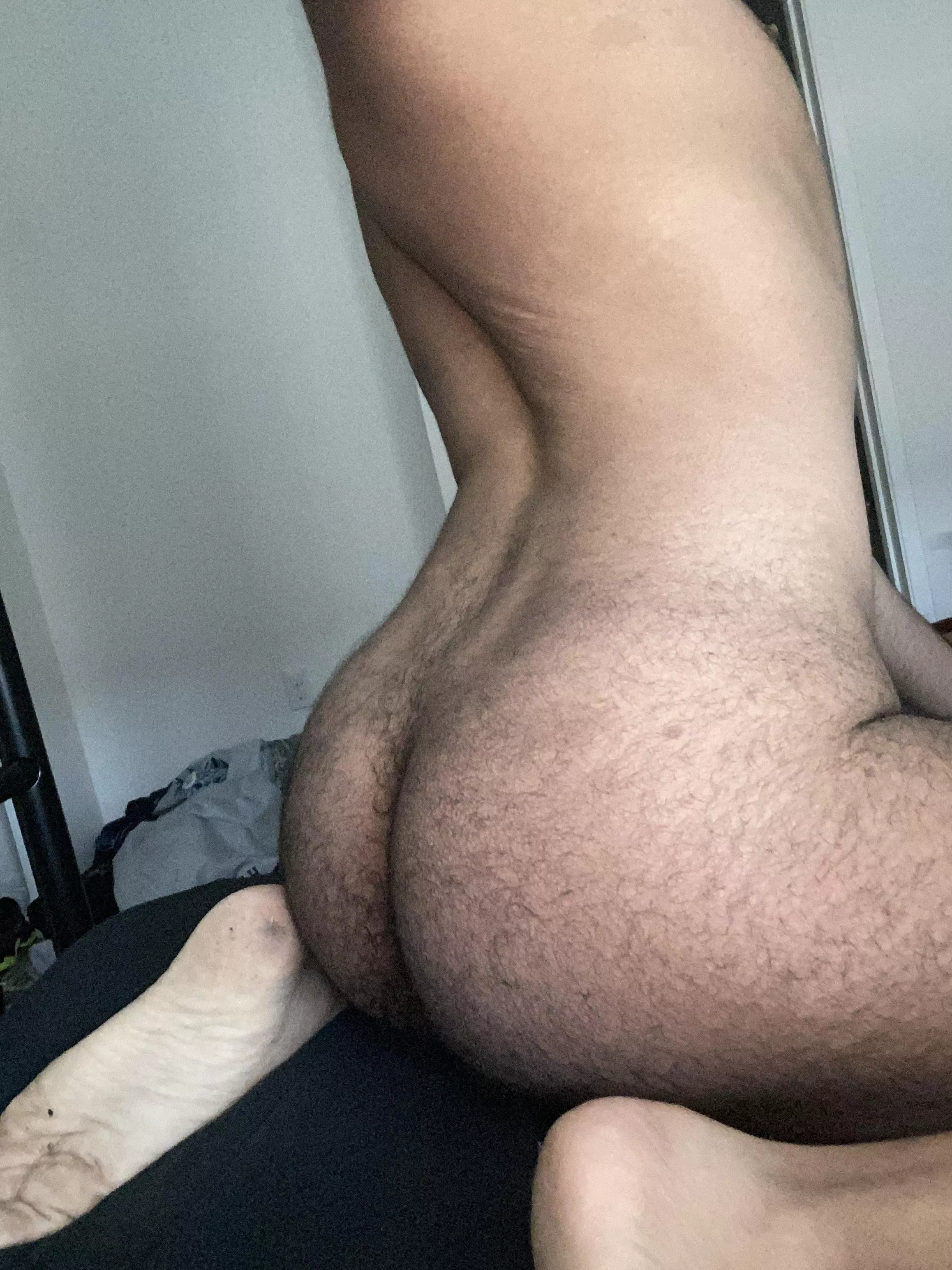 What do you guys think of my hairy booty? 🥰