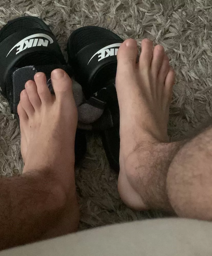 what do you guys think of my toes?