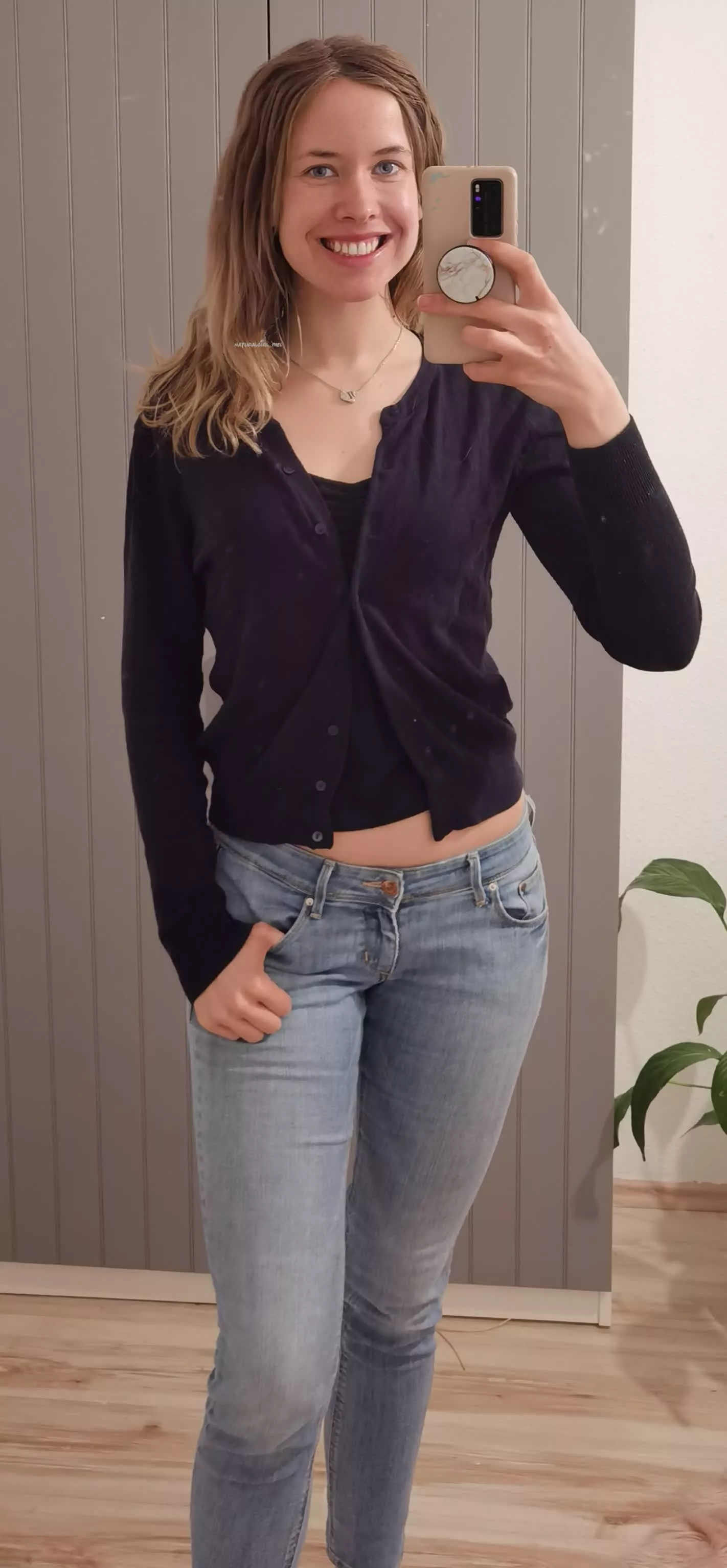 What do you think about a casual jeans look?