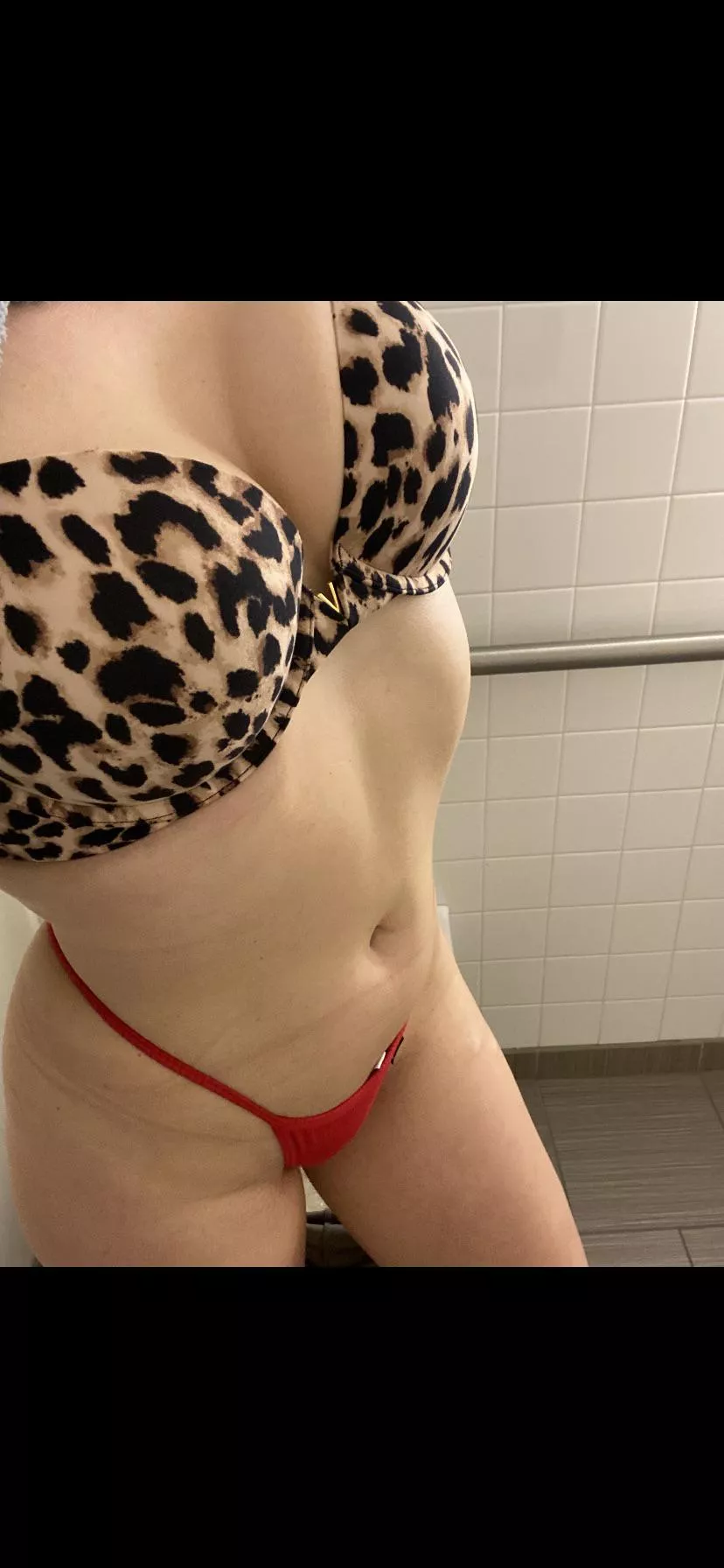 What do you wear under your clothes?!!? [f]