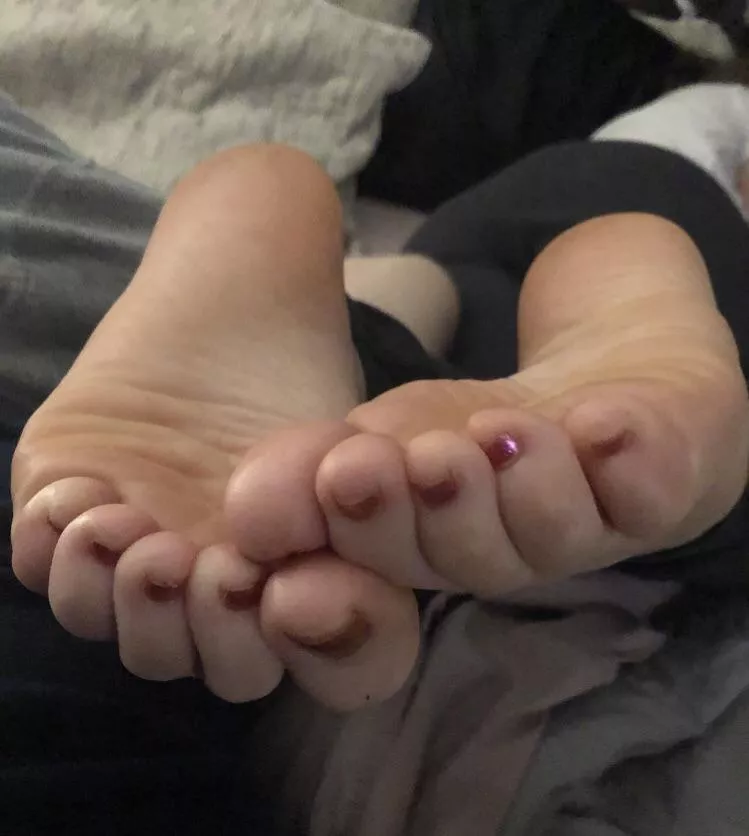 What does it make you think about doing when I scrunch my toes like this?