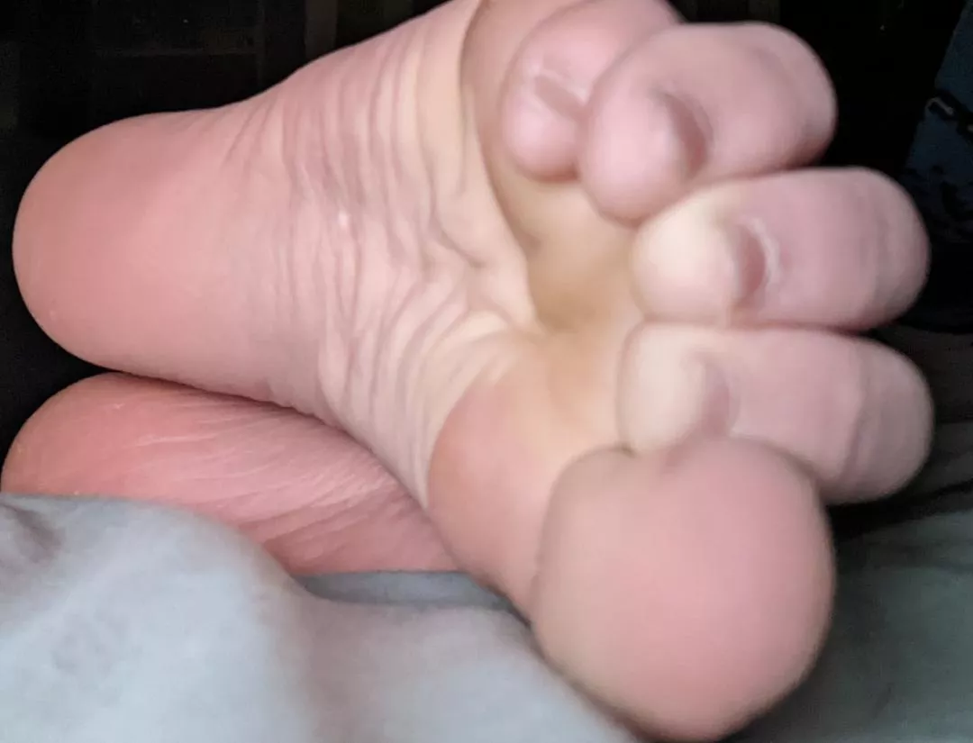 what would you do to my cute little feet? 🥺