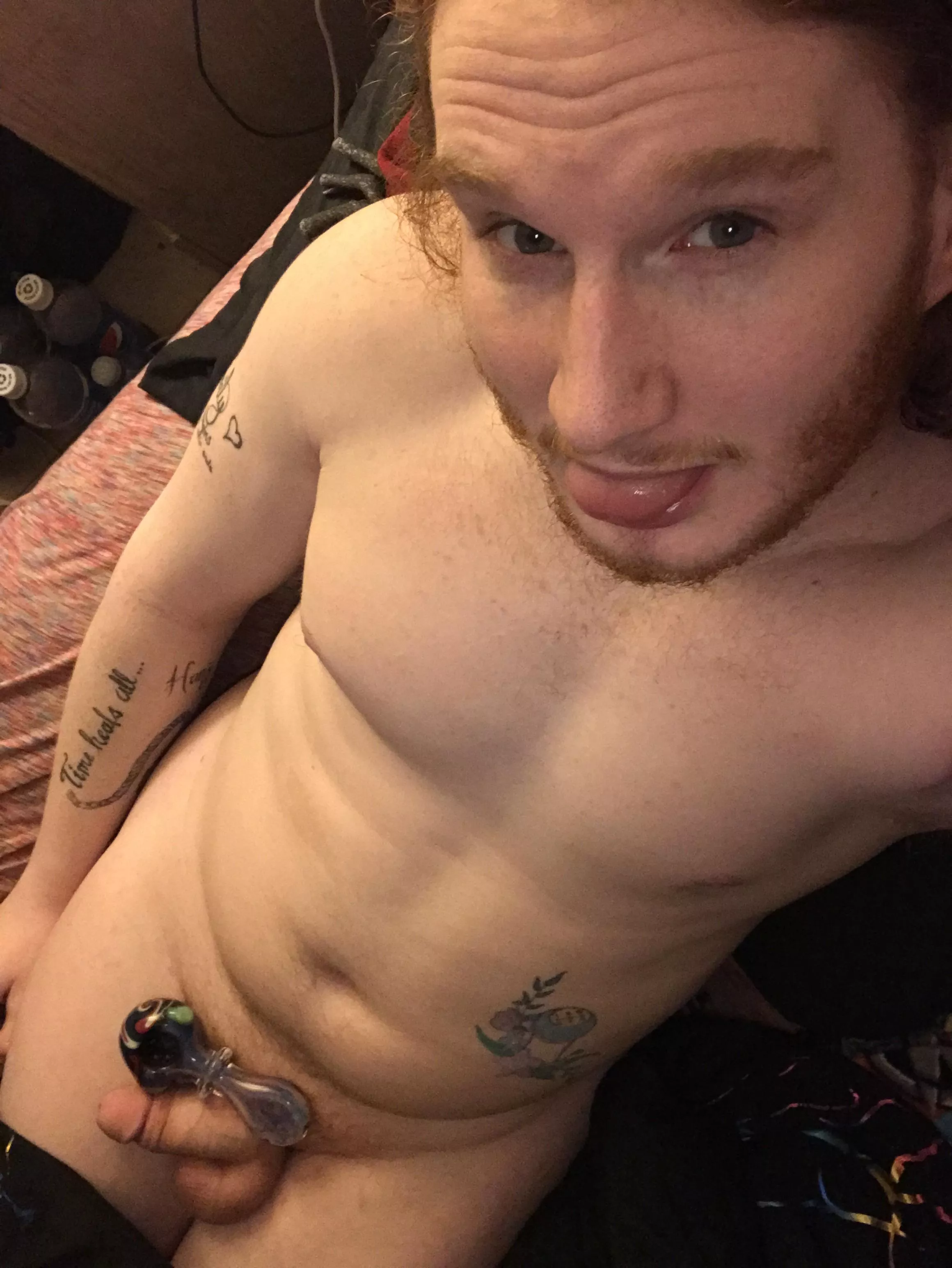 What yall think? Wanna hit the bowl or suck my cock? Or both? (M)