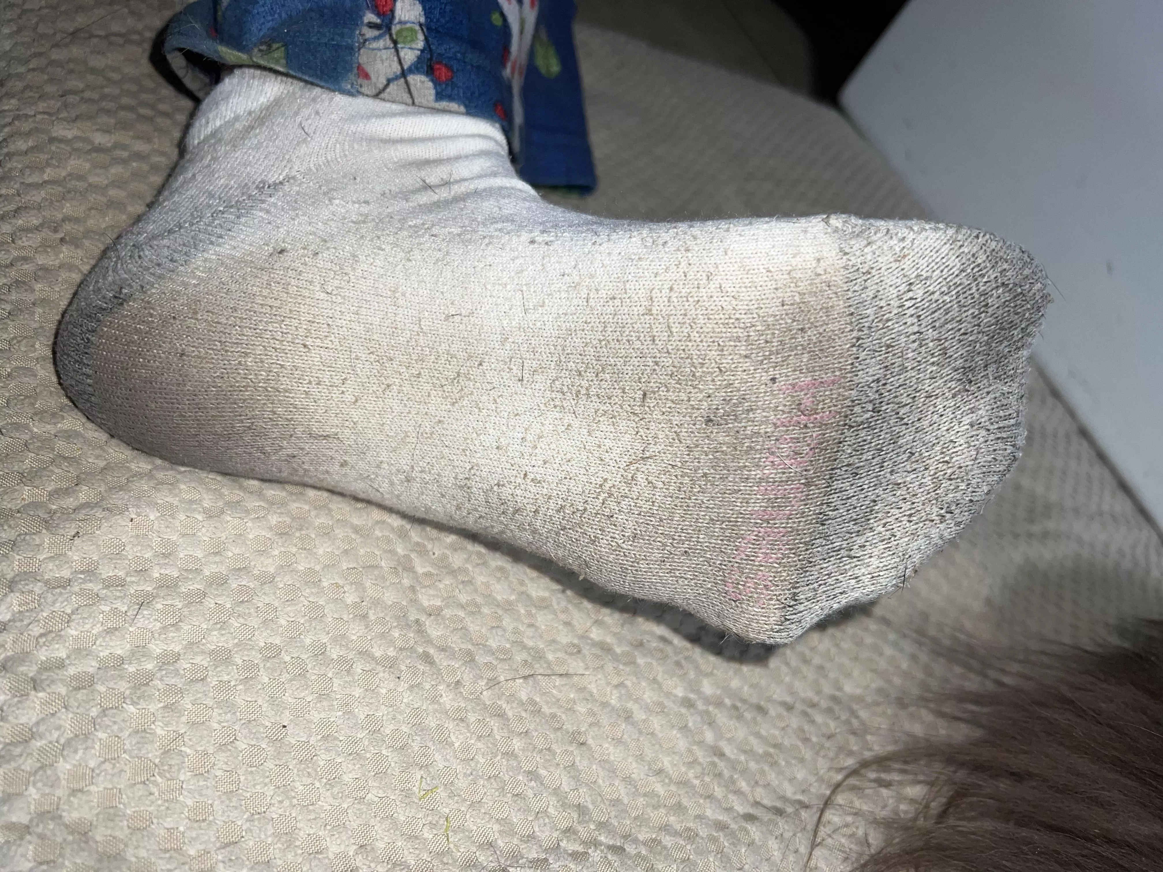 Whats better than filthy socks to sniff? Free content?! Ok! Happy hump day ðŸ˜ˆ