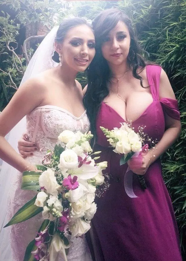 When bridesmaid boobs is bigger than bride...