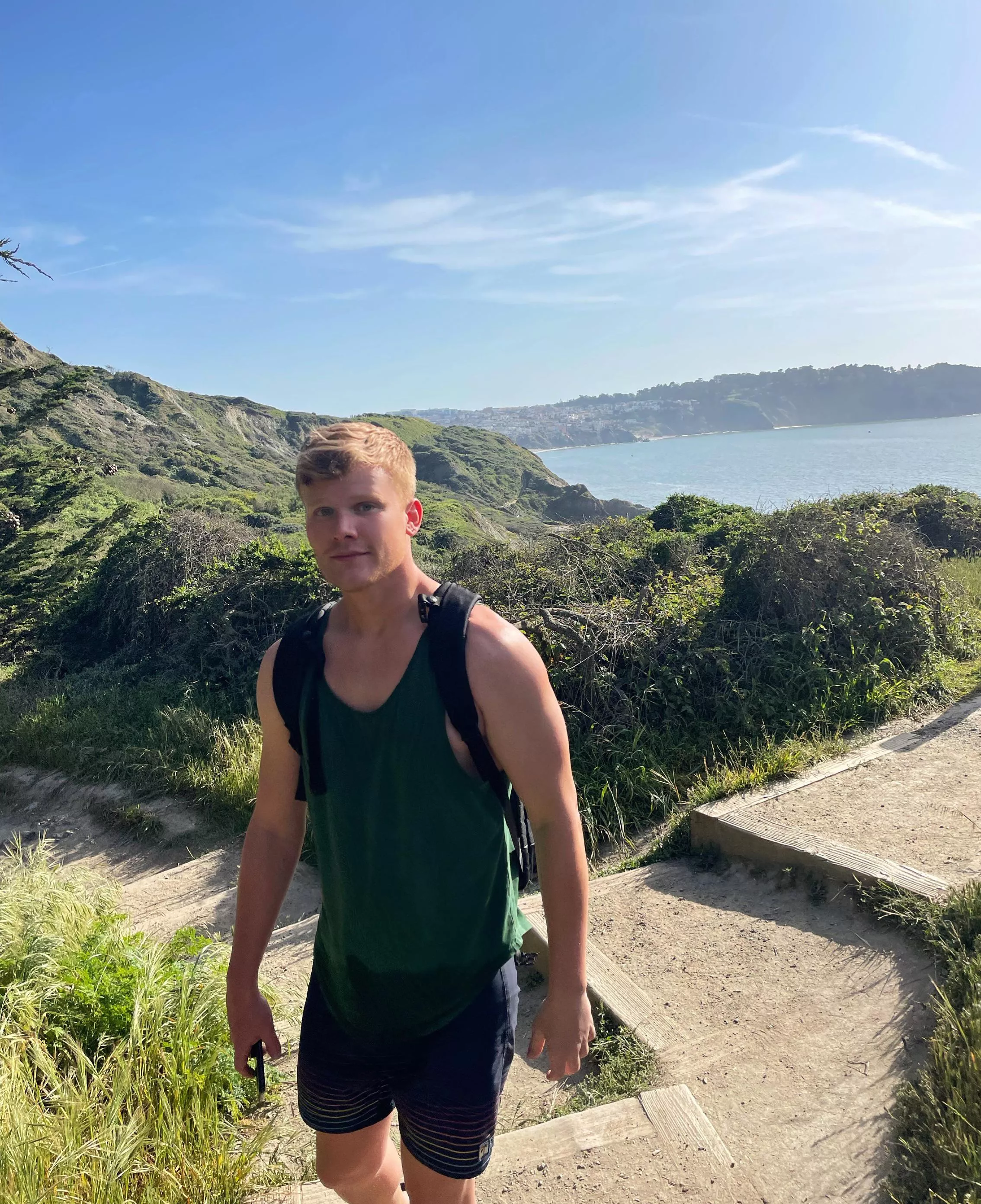 When it turns 85 degrees in SF it means you drop everything and go to the beach 🏖 ☀️