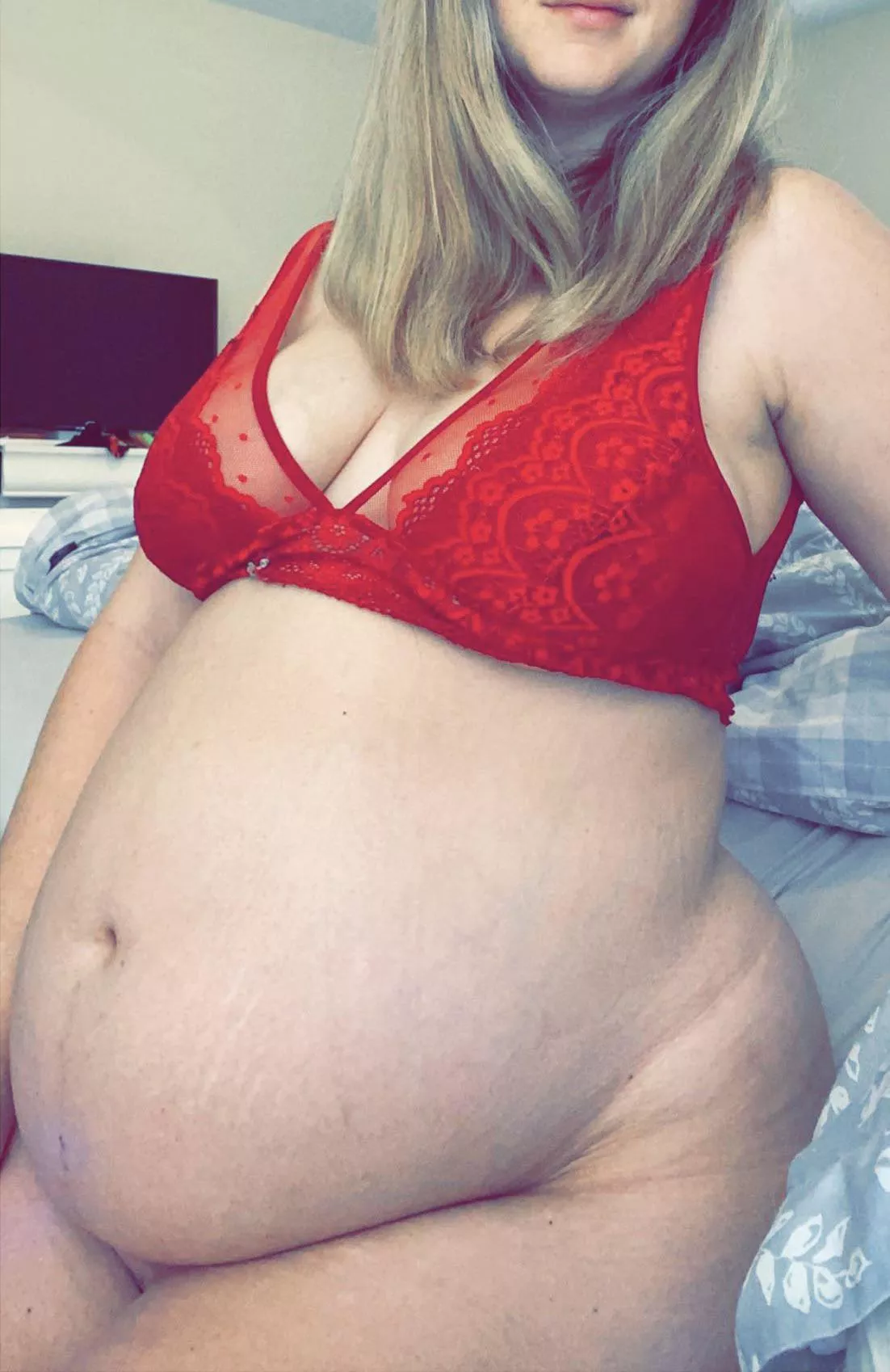 Where would you like to cum first?☺️🤰🏼links in bio❤️