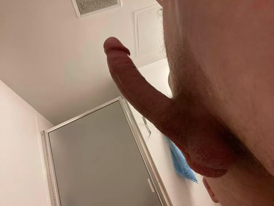 Who can help me cum?