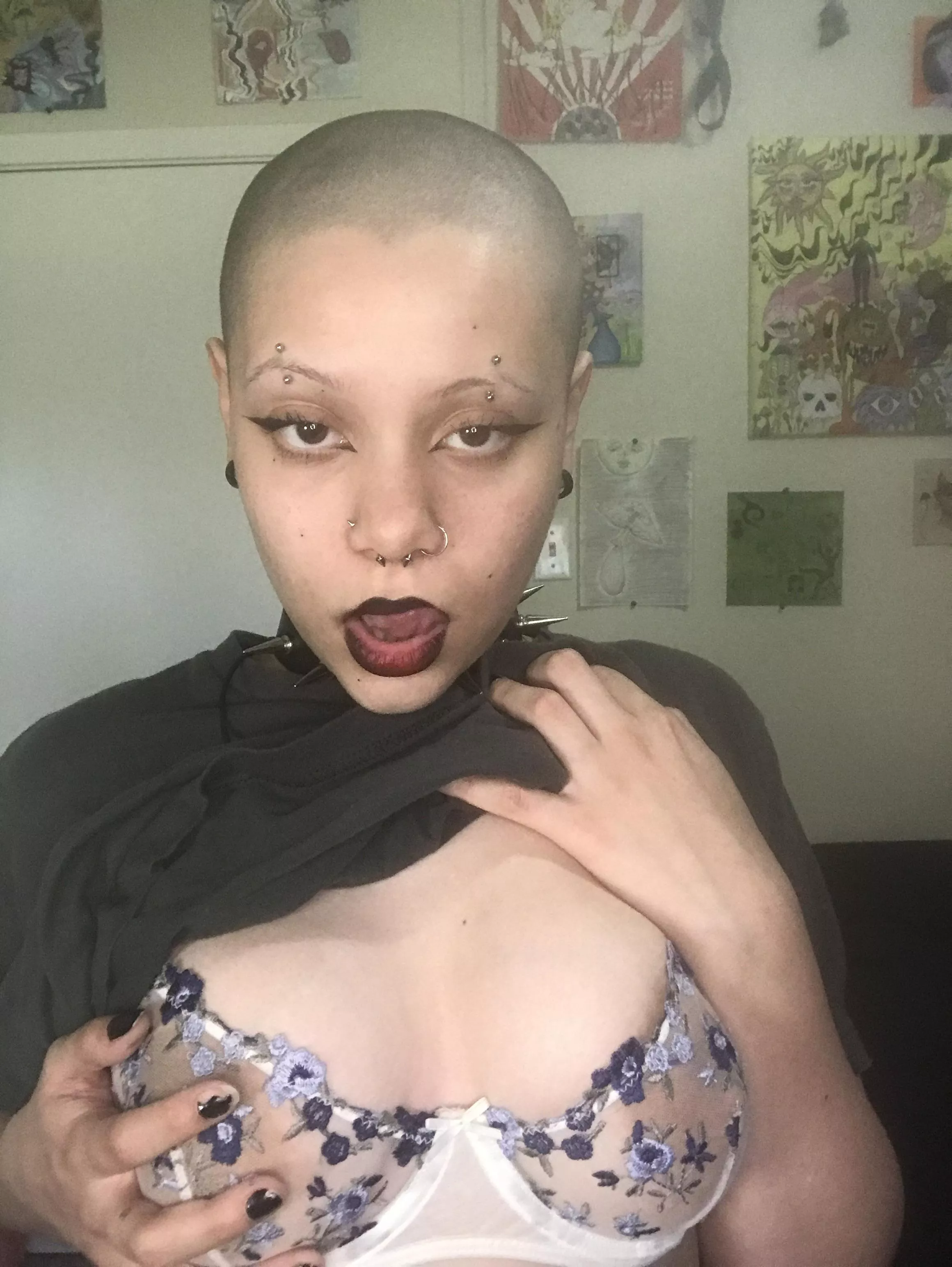 who doesnâ€™t love a bald goth girl?