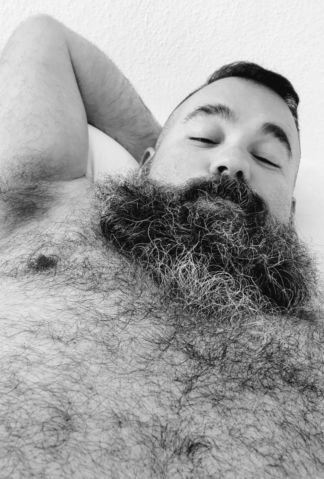 who likes body hair? ☺️