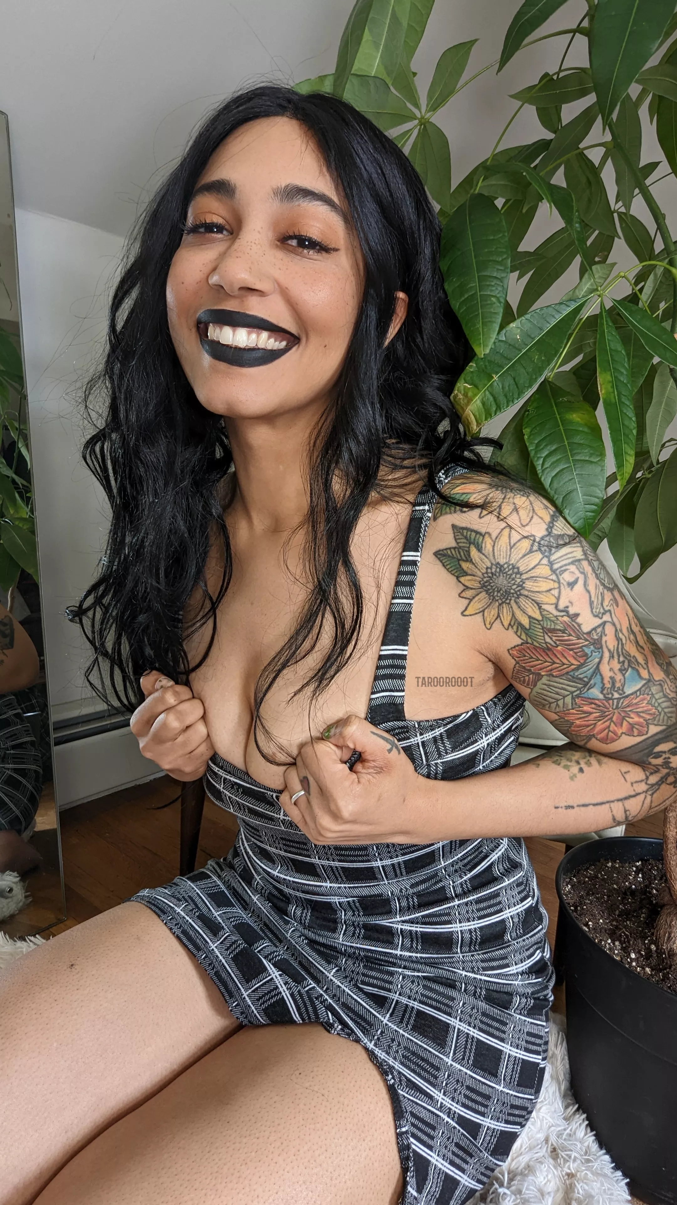 Who likes goth girls?