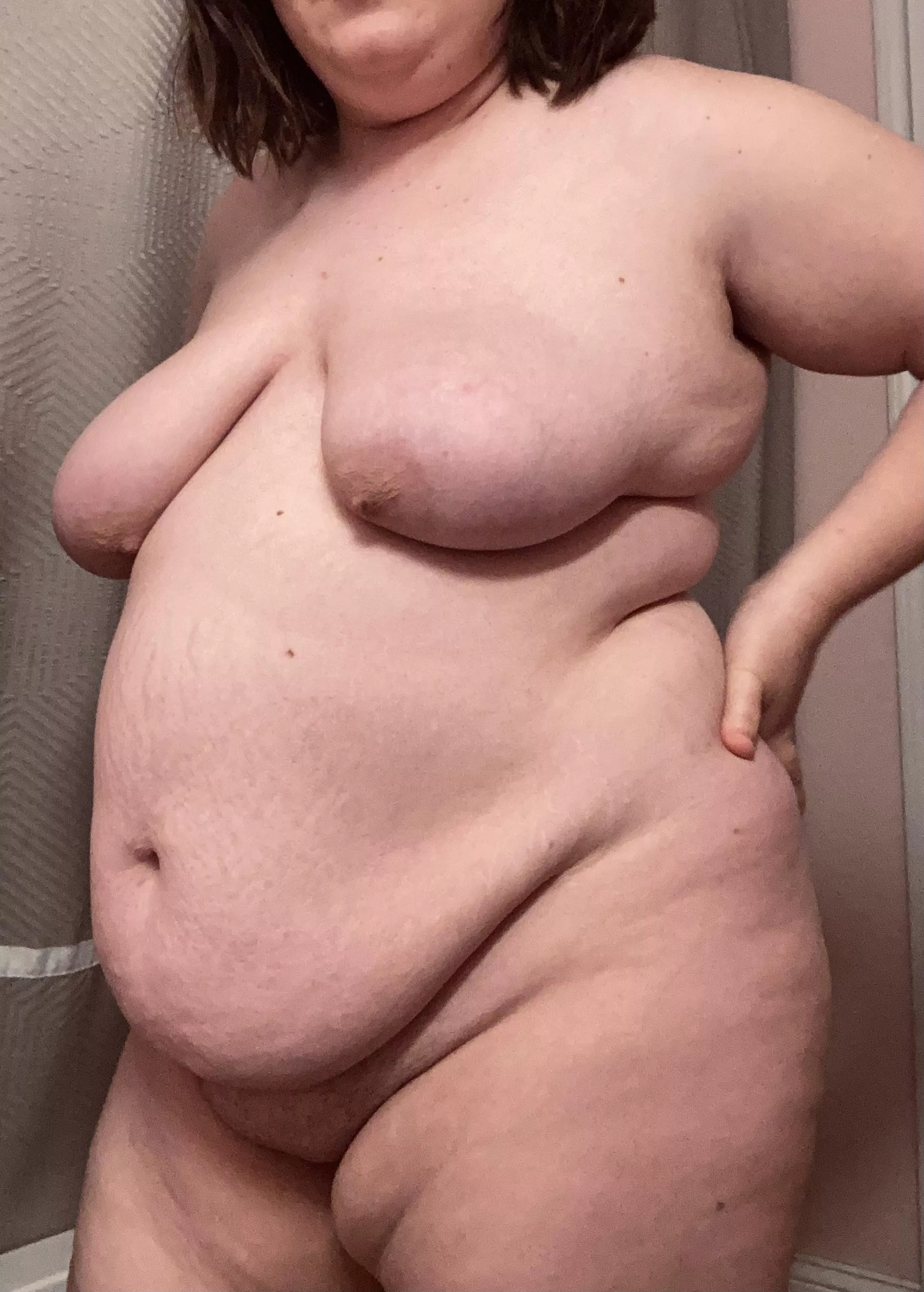 Who likes their women extra large?