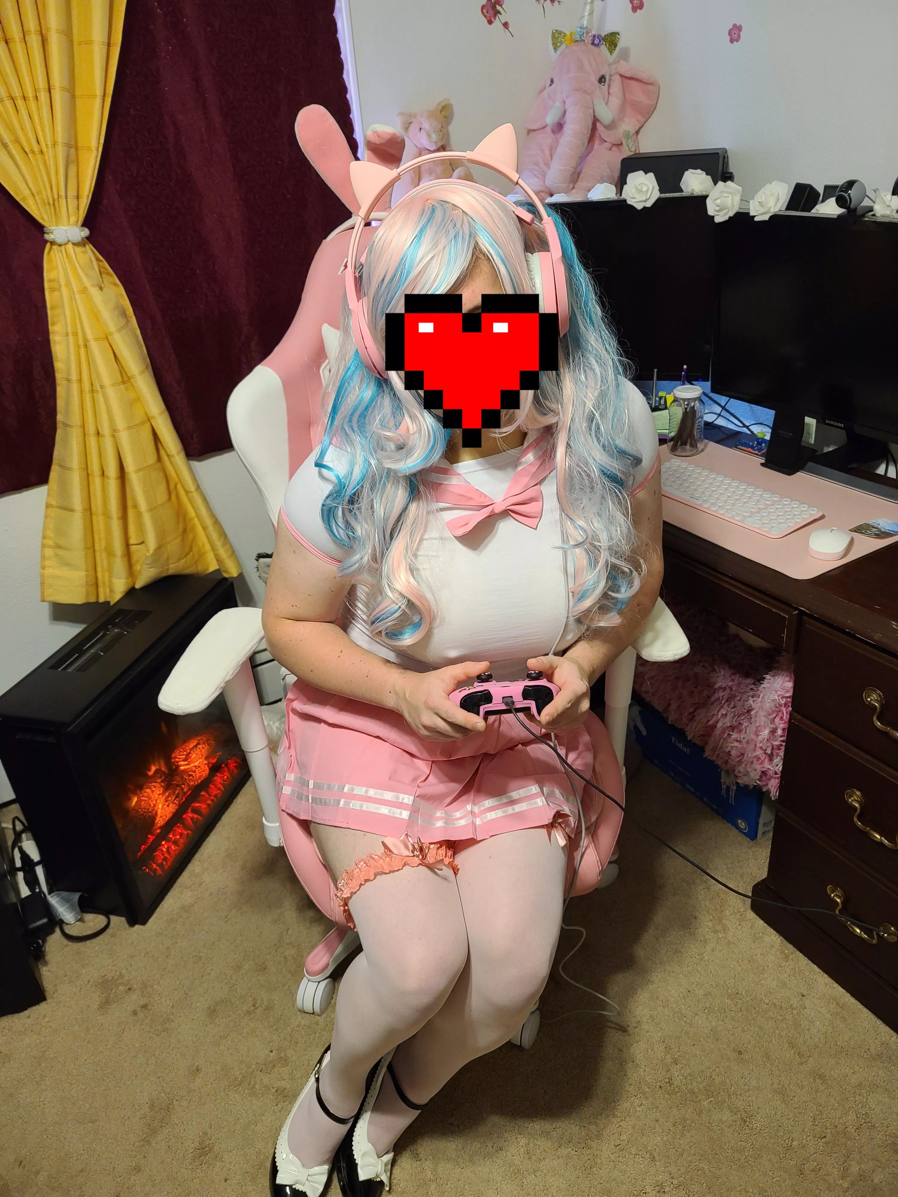 Who needs a girl gamer when you could have a sissy gamer?